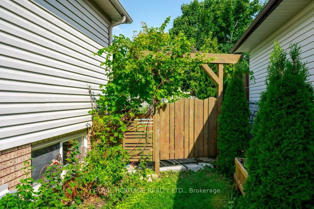 Photo 36 of 258 Franmor Drive, Peterborough, Ashburnham Ward 4 — HOMEH