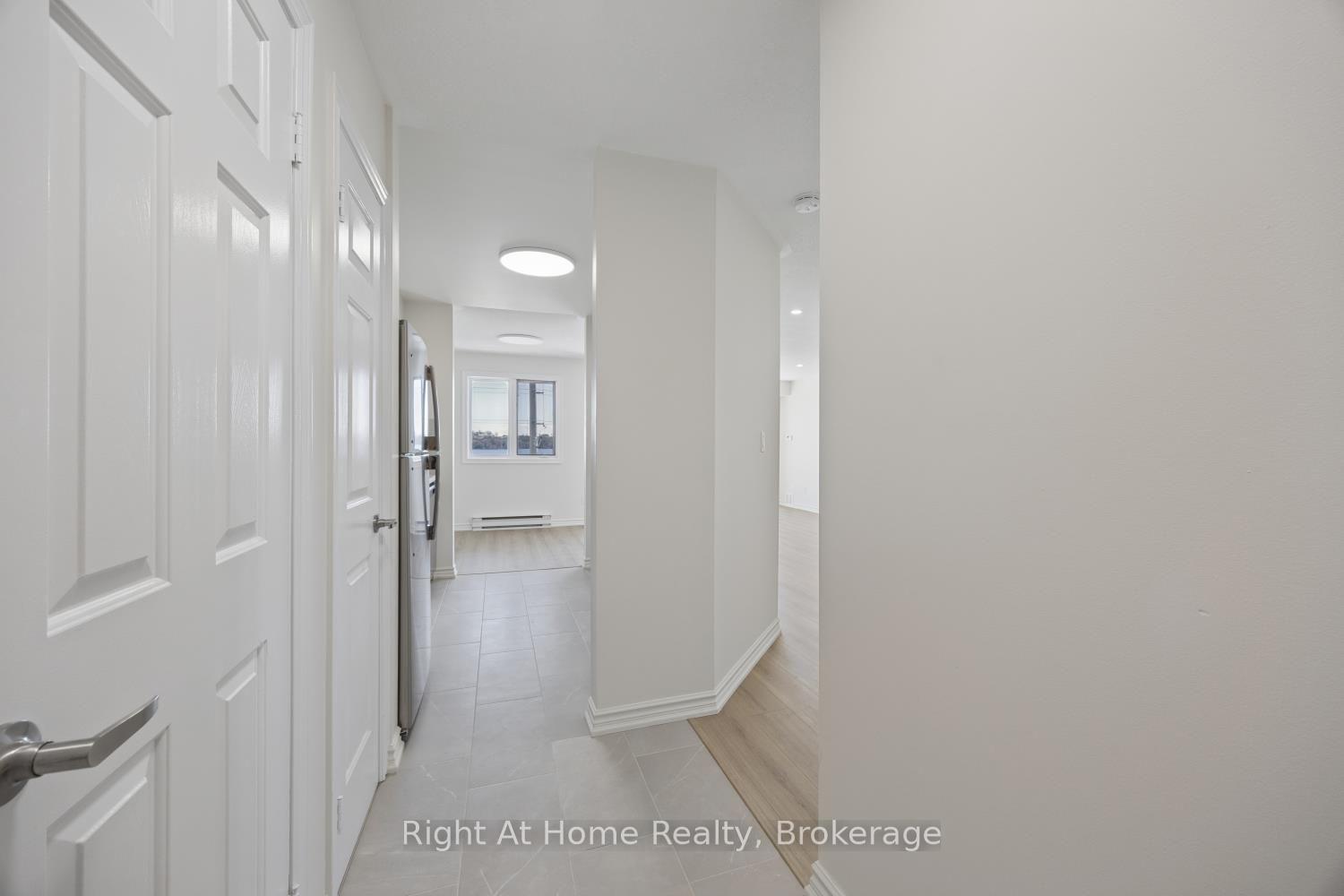 Photo 4 of Unit 301, 108 Water Street, Scugog, Port Perry — HOMEH