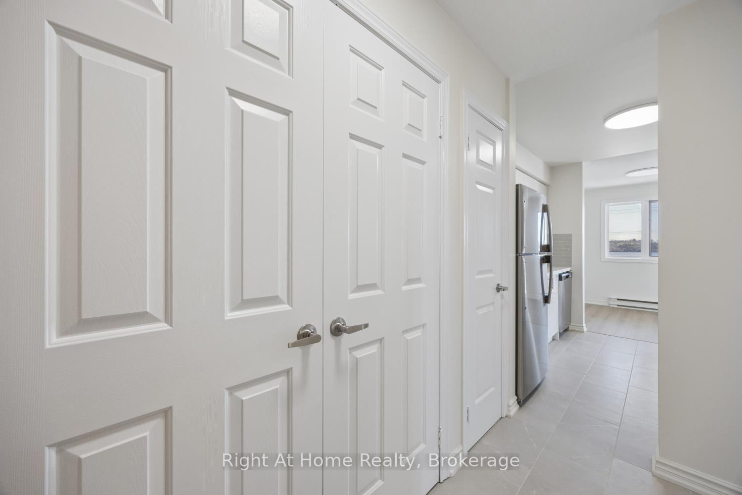Photo 5 of Unit 301, 108 Water Street, Scugog, Port Perry — HOMEH