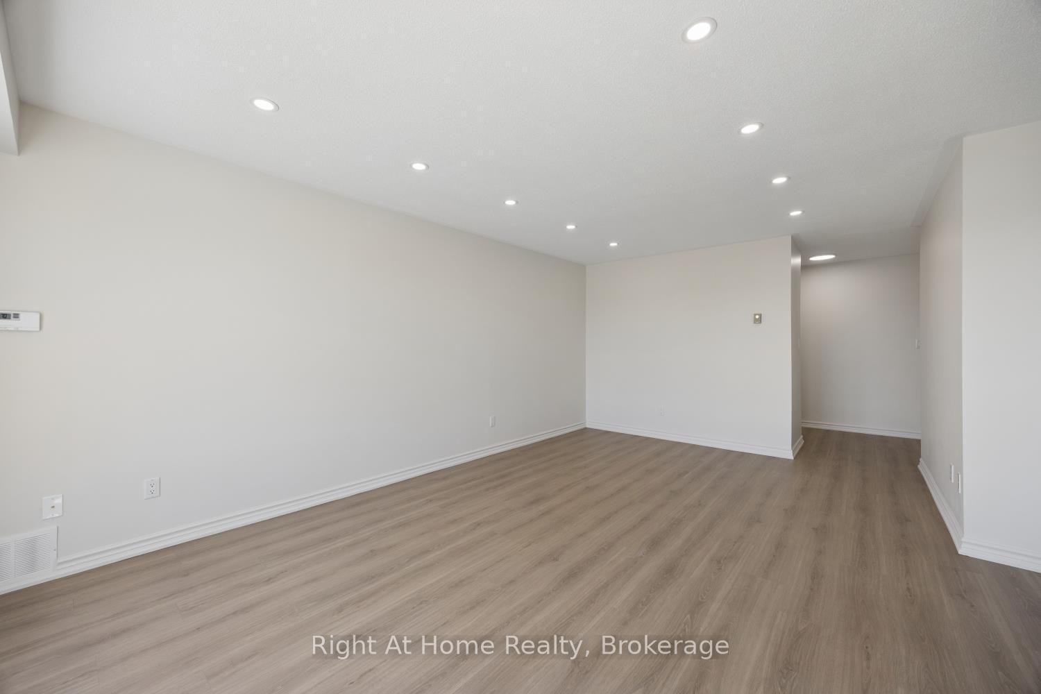 Photo 9 of Unit 301, 108 Water Street, Scugog, Port Perry — HOMEH