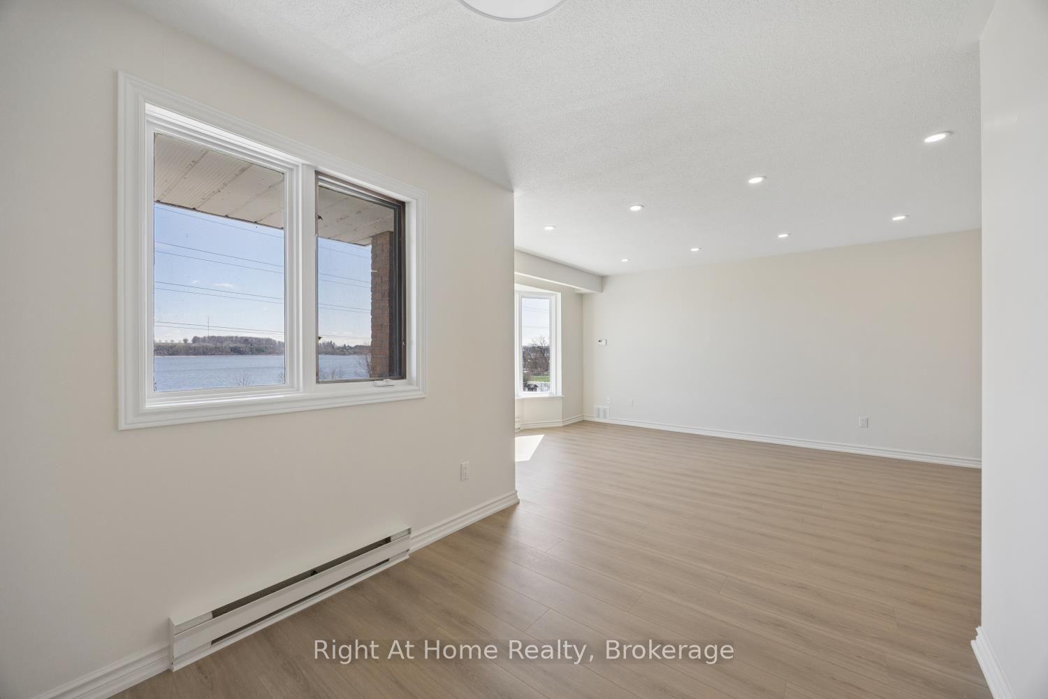 Photo 12 of Unit 301, 108 Water Street, Scugog, Port Perry — HOMEH