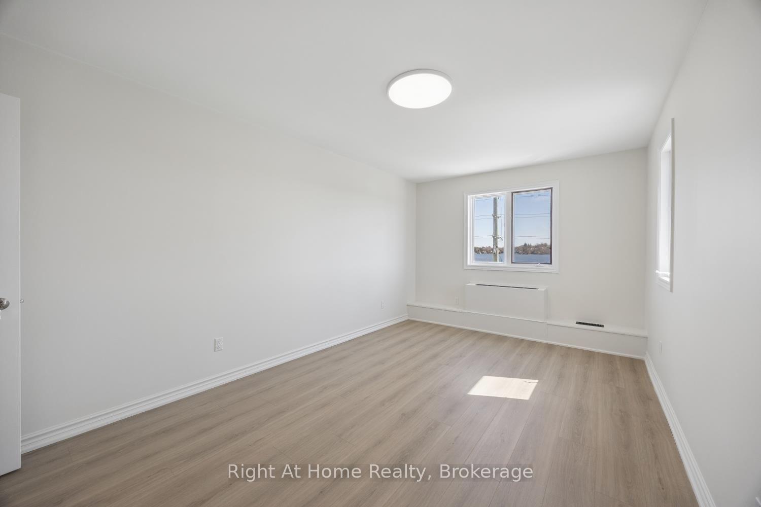 Photo 22 of Unit 301, 108 Water Street, Scugog, Port Perry — HOMEH