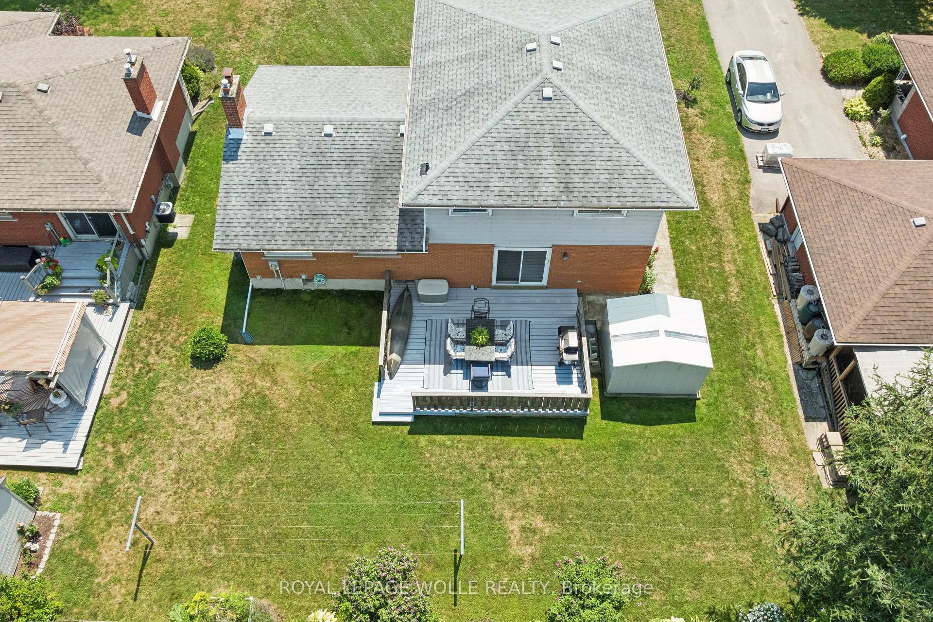 Photo 40 of 18 Strathcona Crescent, Kitchener, Heritage Park - Kitchener — HOMEH