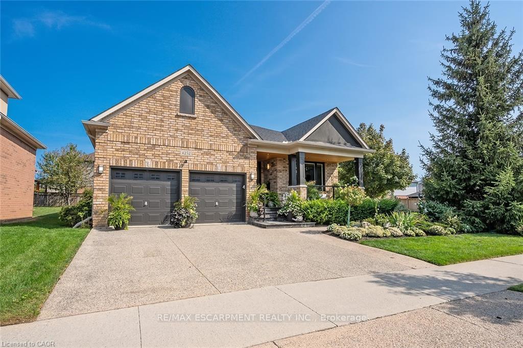Photo 2 of 4252 Sarazen Drive, Burlington, Rose — HOMEH