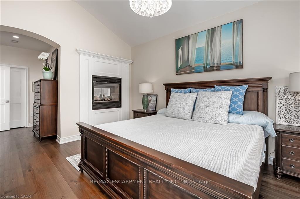 Photo 24 of 4252 Sarazen Drive, Burlington, Rose — HOMEH