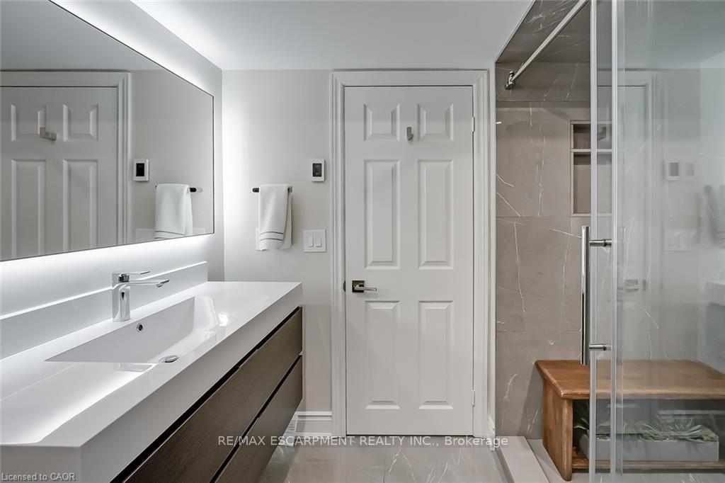 Photo 39 of 4252 Sarazen Drive, Burlington, Rose — HOMEH