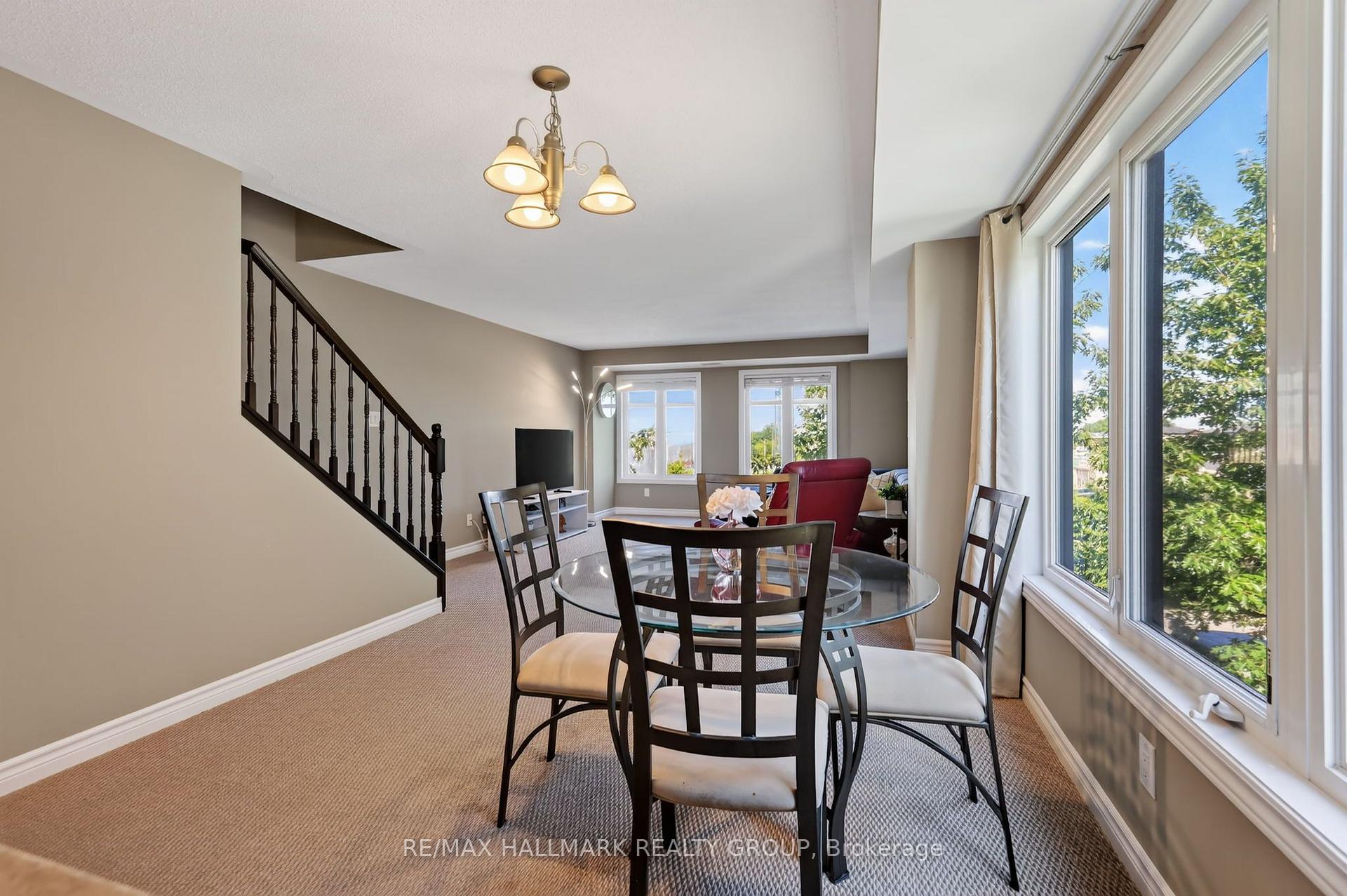 Photo 28 of 62 Argent Private, Ottawa, Kanata - Morgan's Grant/South March — HOMEH