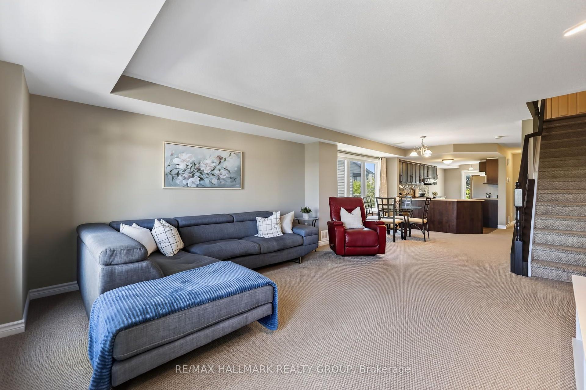 Photo 24 of 62 Argent Private, Ottawa, Kanata - Morgan's Grant/South March — HOMEH