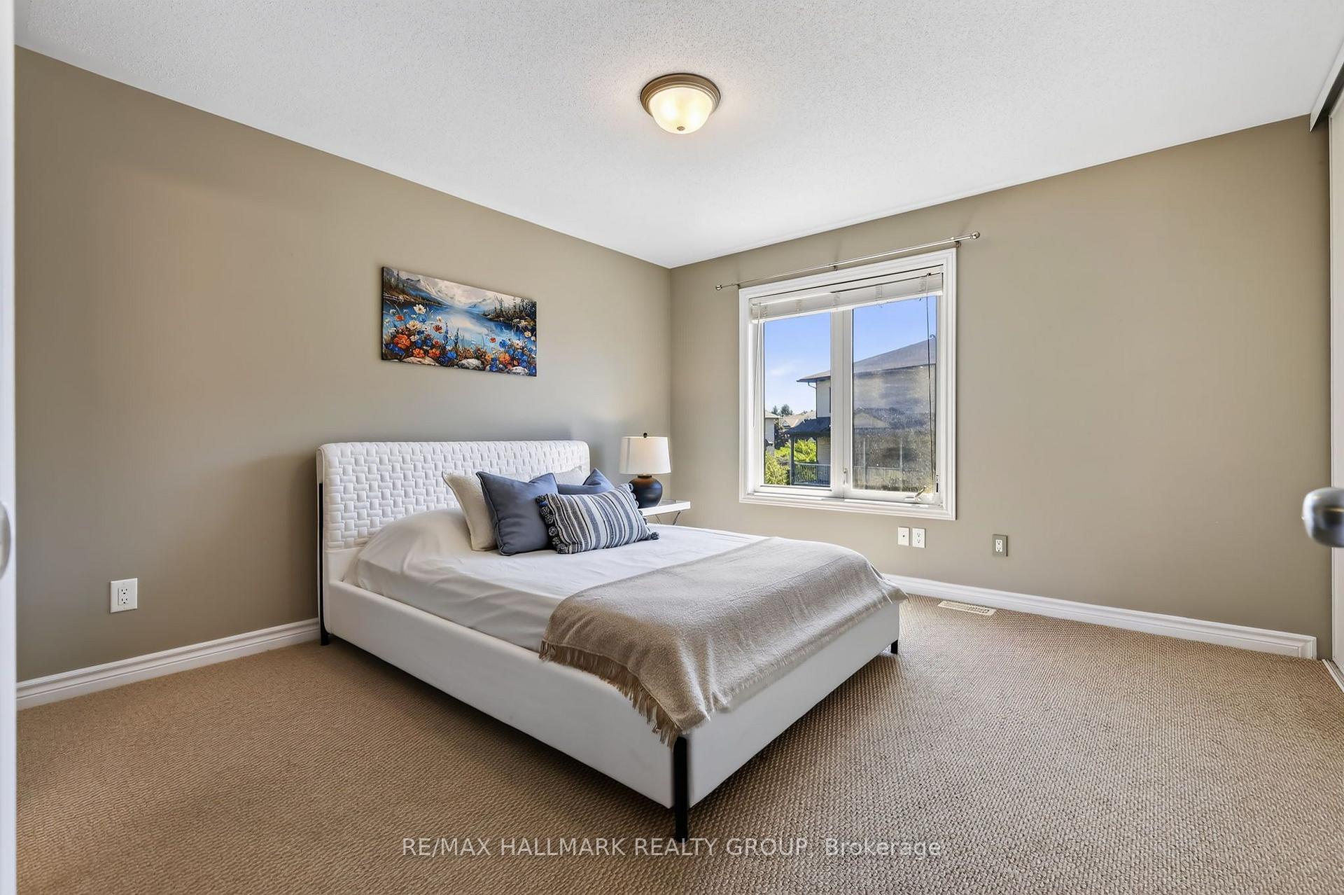 Photo 26 of 62 Argent Private, Ottawa, Kanata - Morgan's Grant/South March — HOMEH