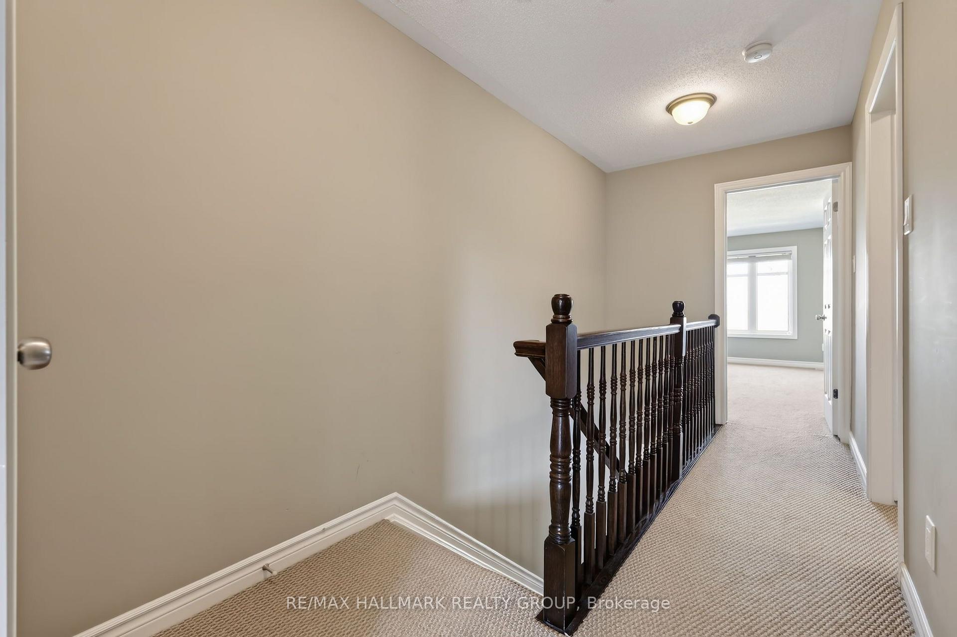 Photo 25 of 62 Argent Private, Ottawa, Kanata - Morgan's Grant/South March — HOMEH