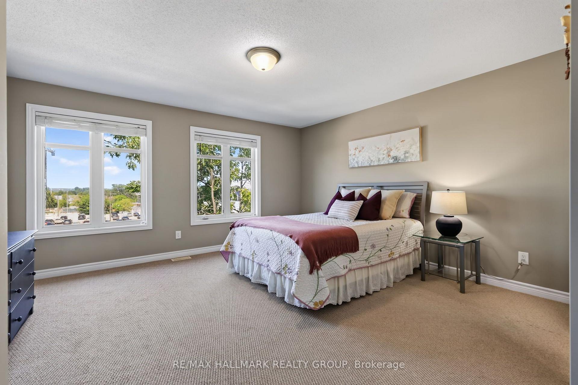 Photo 31 of 62 Argent Private, Ottawa, Kanata - Morgan's Grant/South March — HOMEH