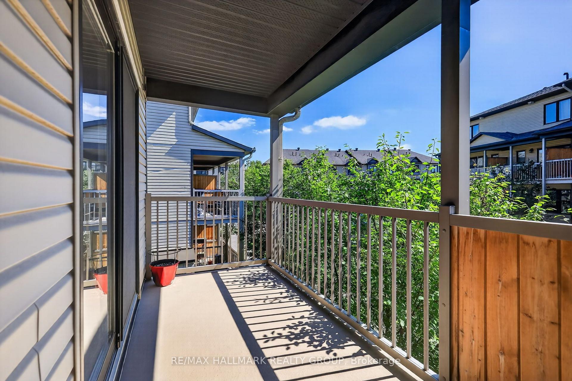 Photo 44 of 62 Argent Private, Ottawa, Kanata - Morgan's Grant/South March — HOMEH