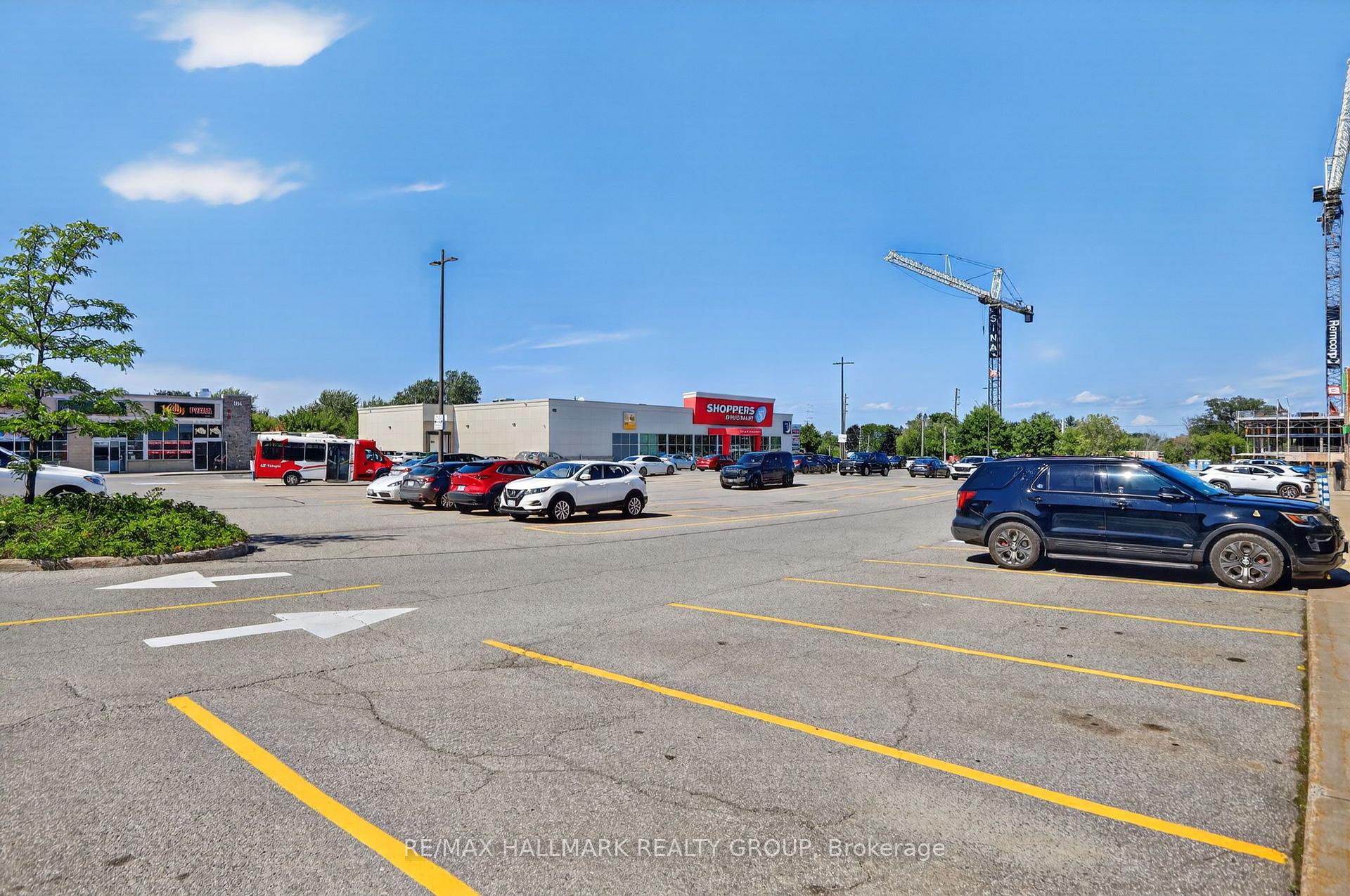 Photo 46 of 62 Argent Private, Ottawa, Kanata - Morgan's Grant/South March — HOMEH