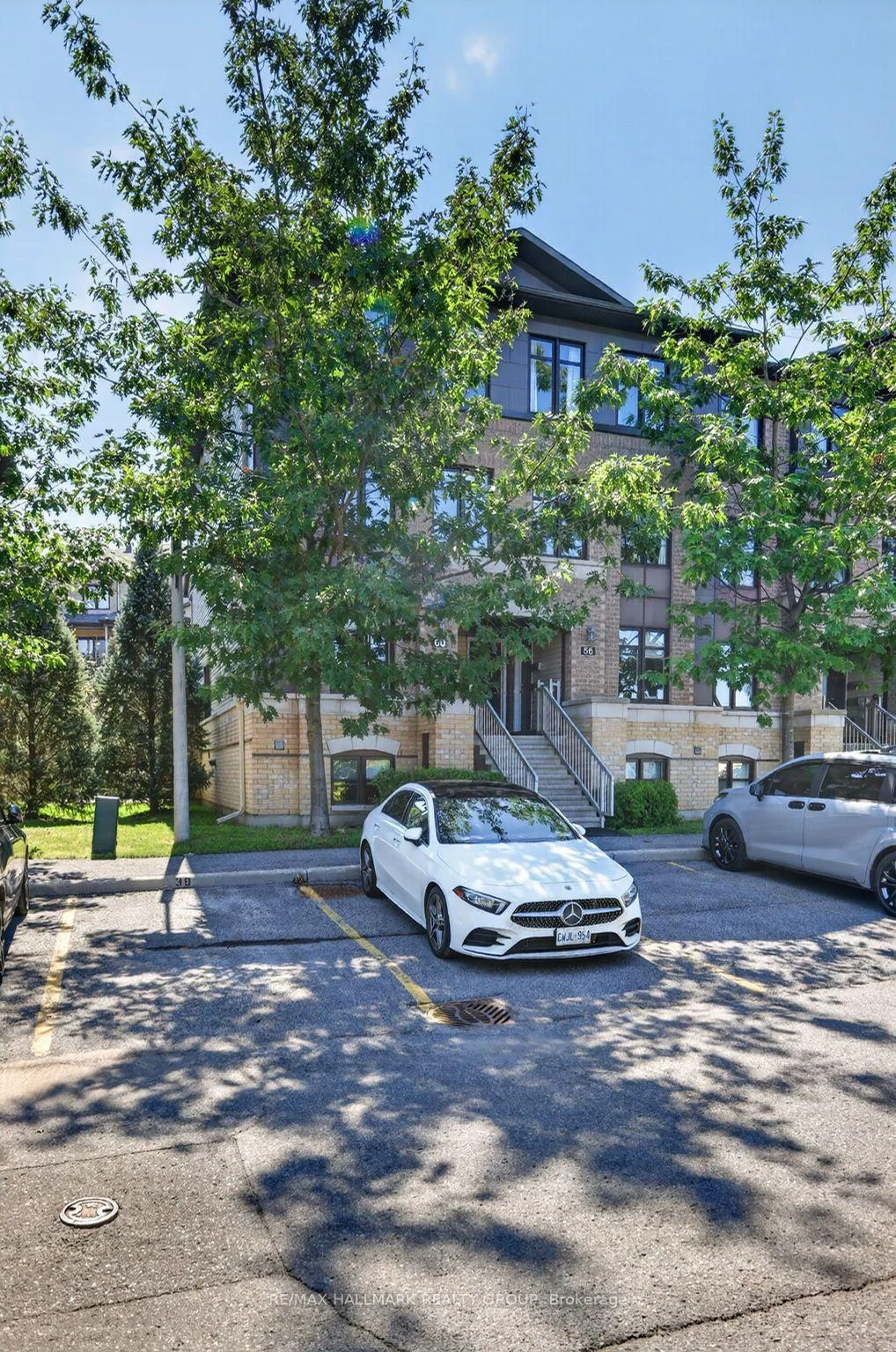 Photo 4 of 62 Argent Private, Ottawa, Kanata - Morgan's Grant/South March — HOMEH