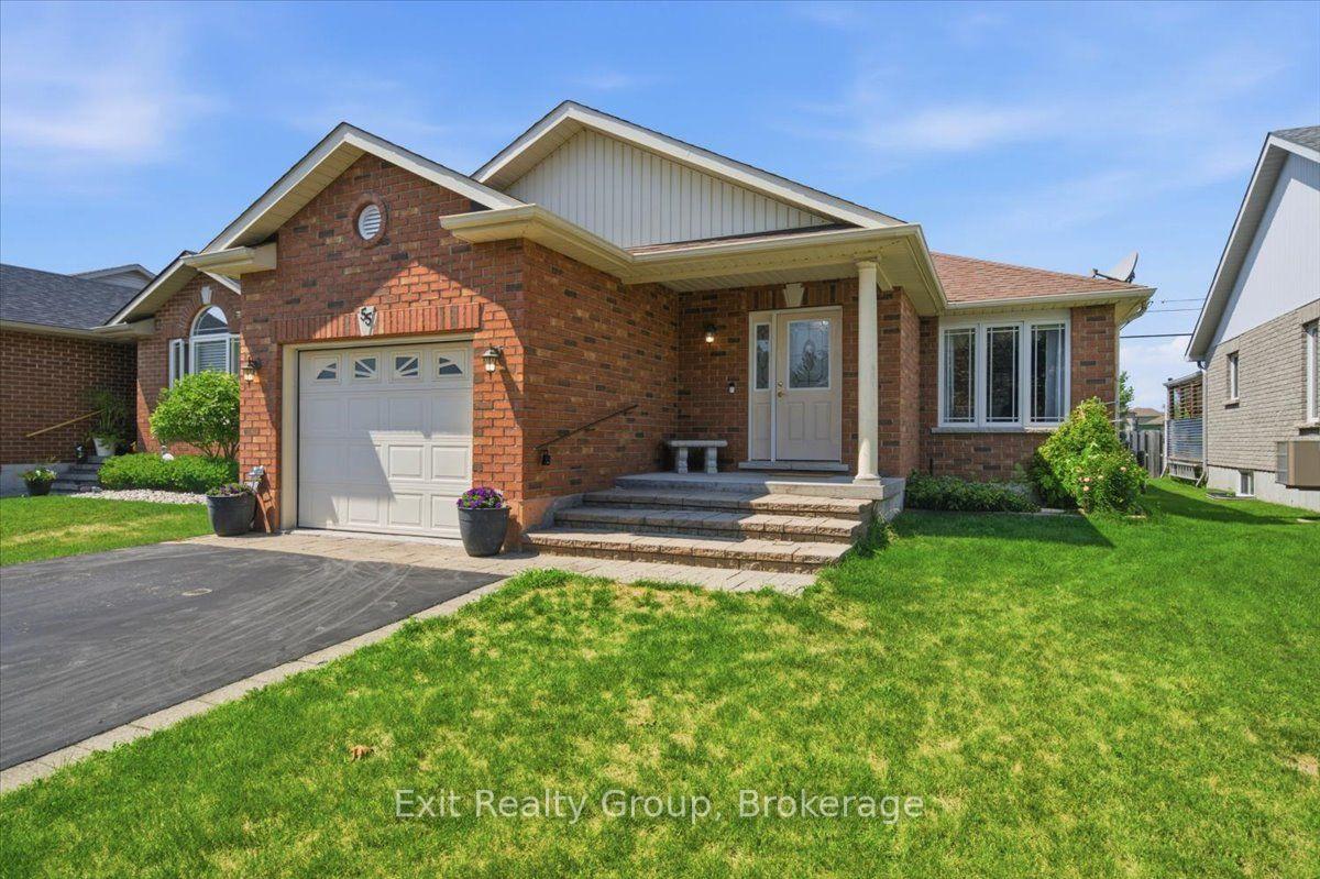 Photo 2 of 55 Gavey Street, Belleville, Thurlow Ward — HOMEH