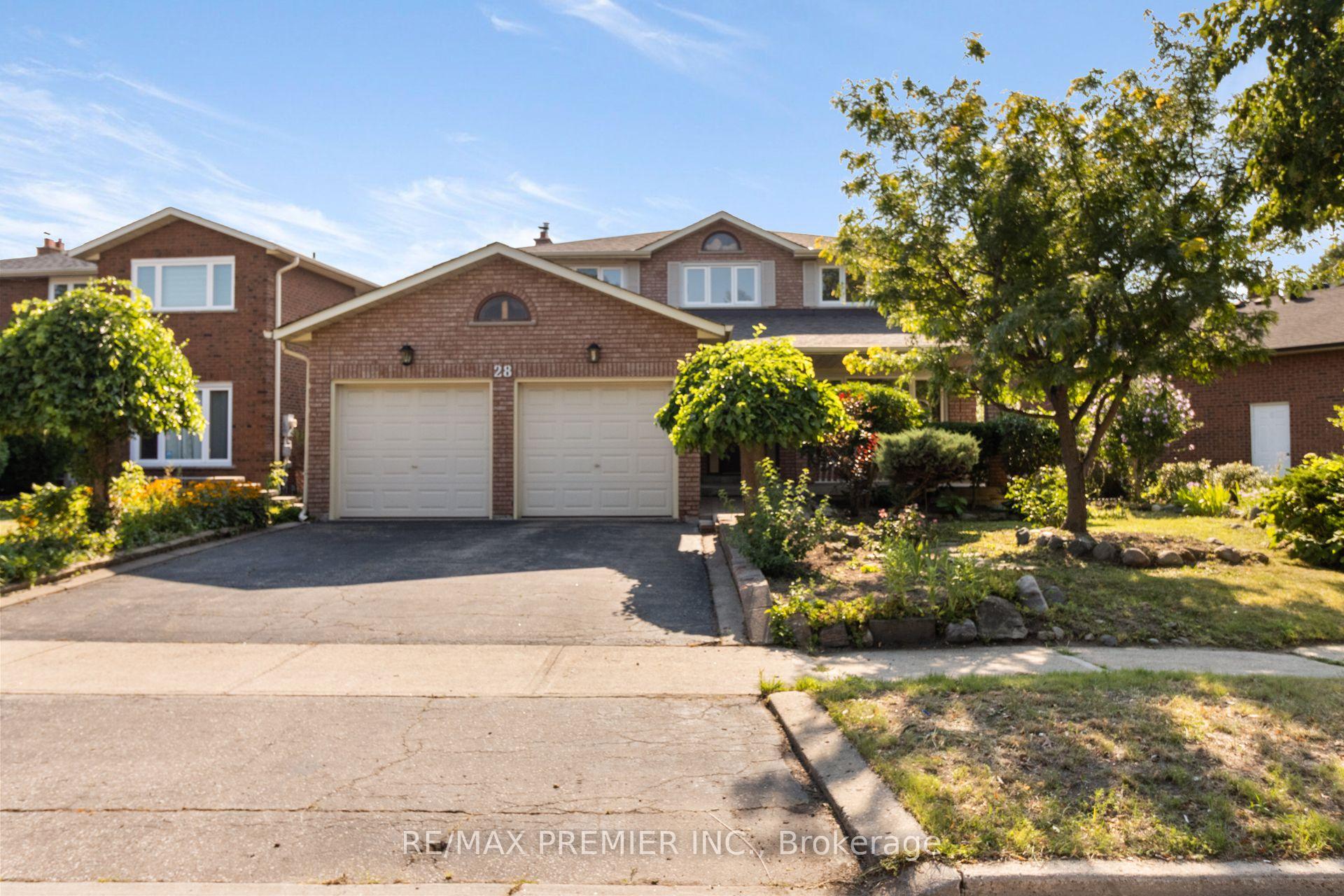 Photo 1 of 28 Marevan Place, Vaughan, East Woodbridge — HOMEH