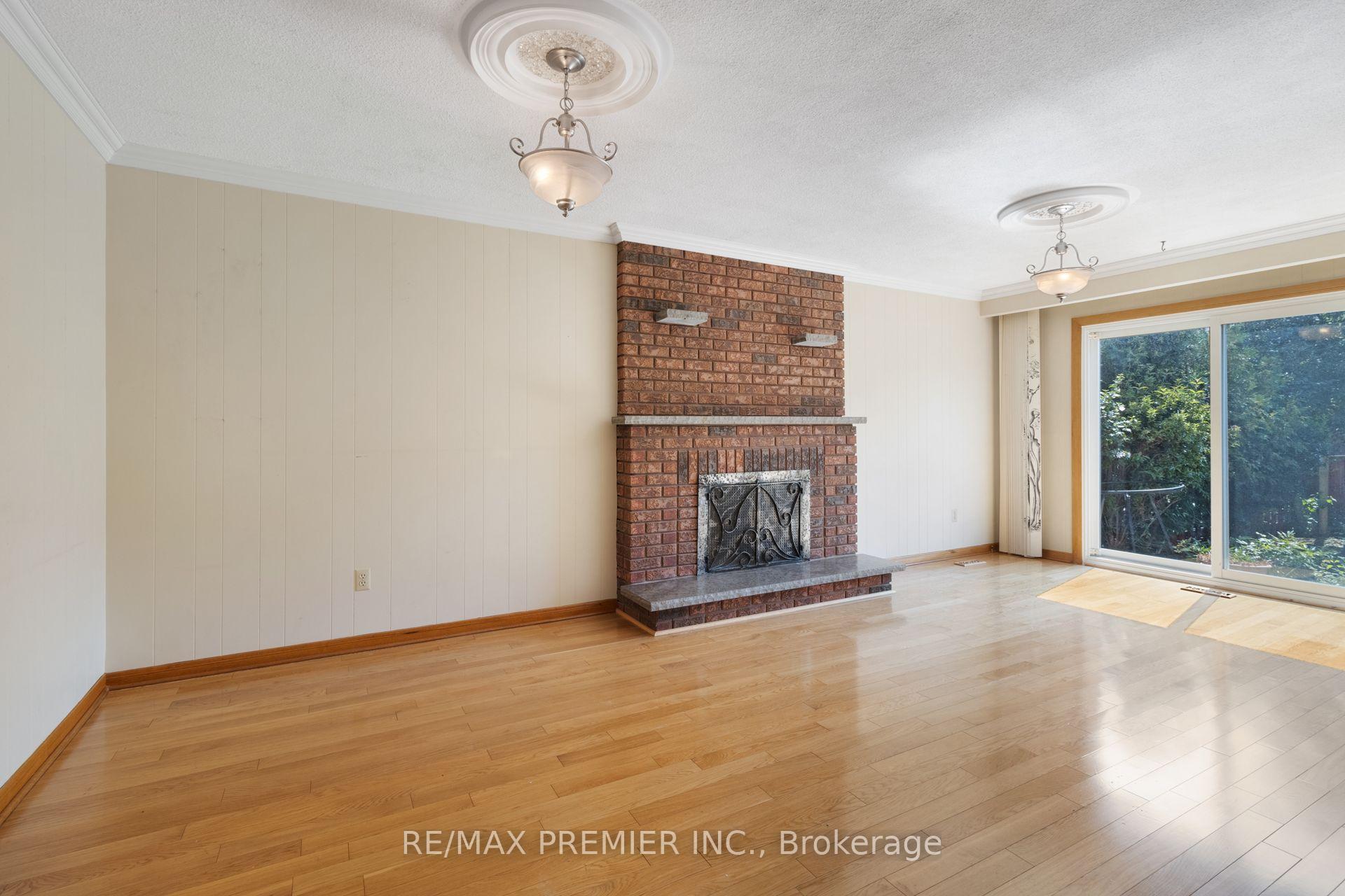 Photo 9 of 28 Marevan Place, Vaughan, East Woodbridge — HOMEH
