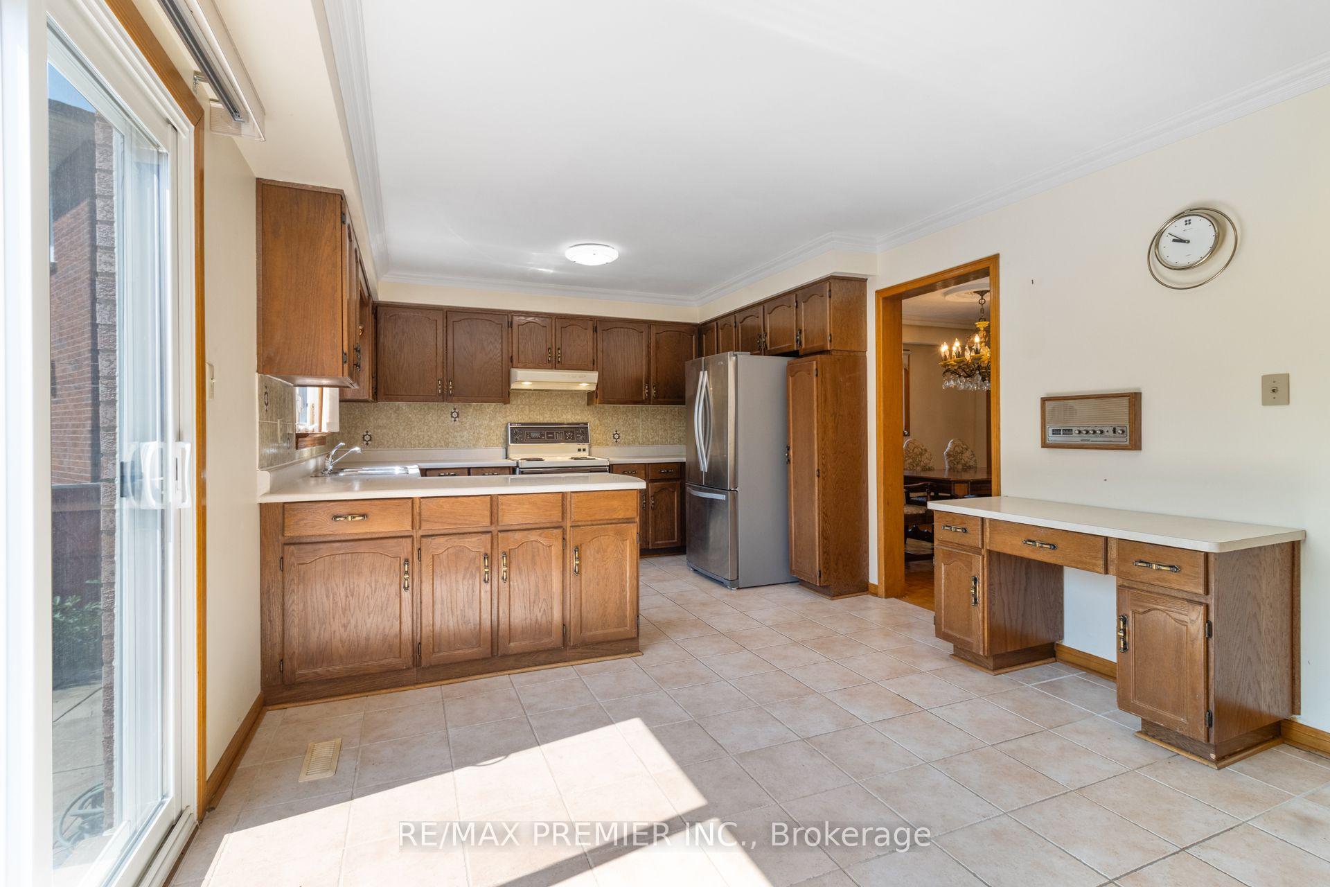 Photo 11 of 28 Marevan Place, Vaughan, East Woodbridge — HOMEH