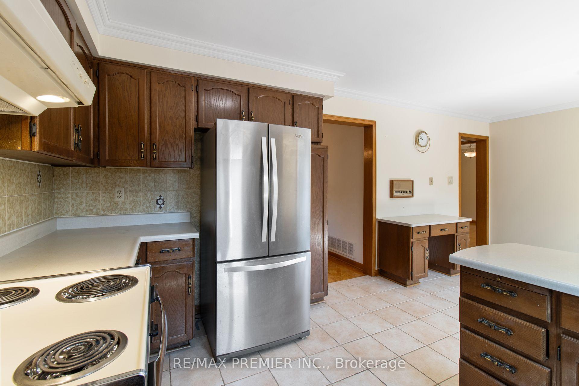 Photo 13 of 28 Marevan Place, Vaughan, East Woodbridge — HOMEH