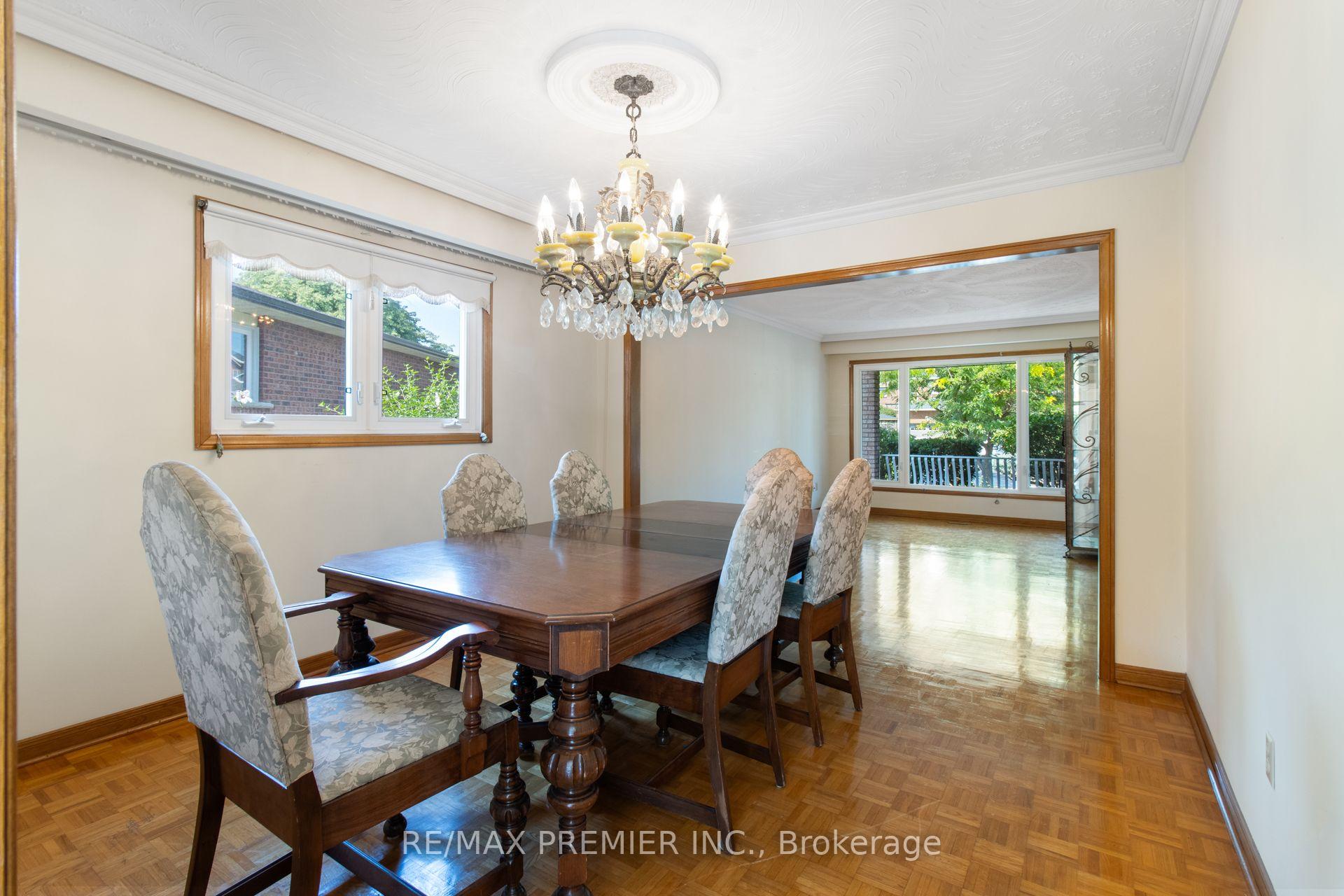 Photo 14 of 28 Marevan Place, Vaughan, East Woodbridge — HOMEH
