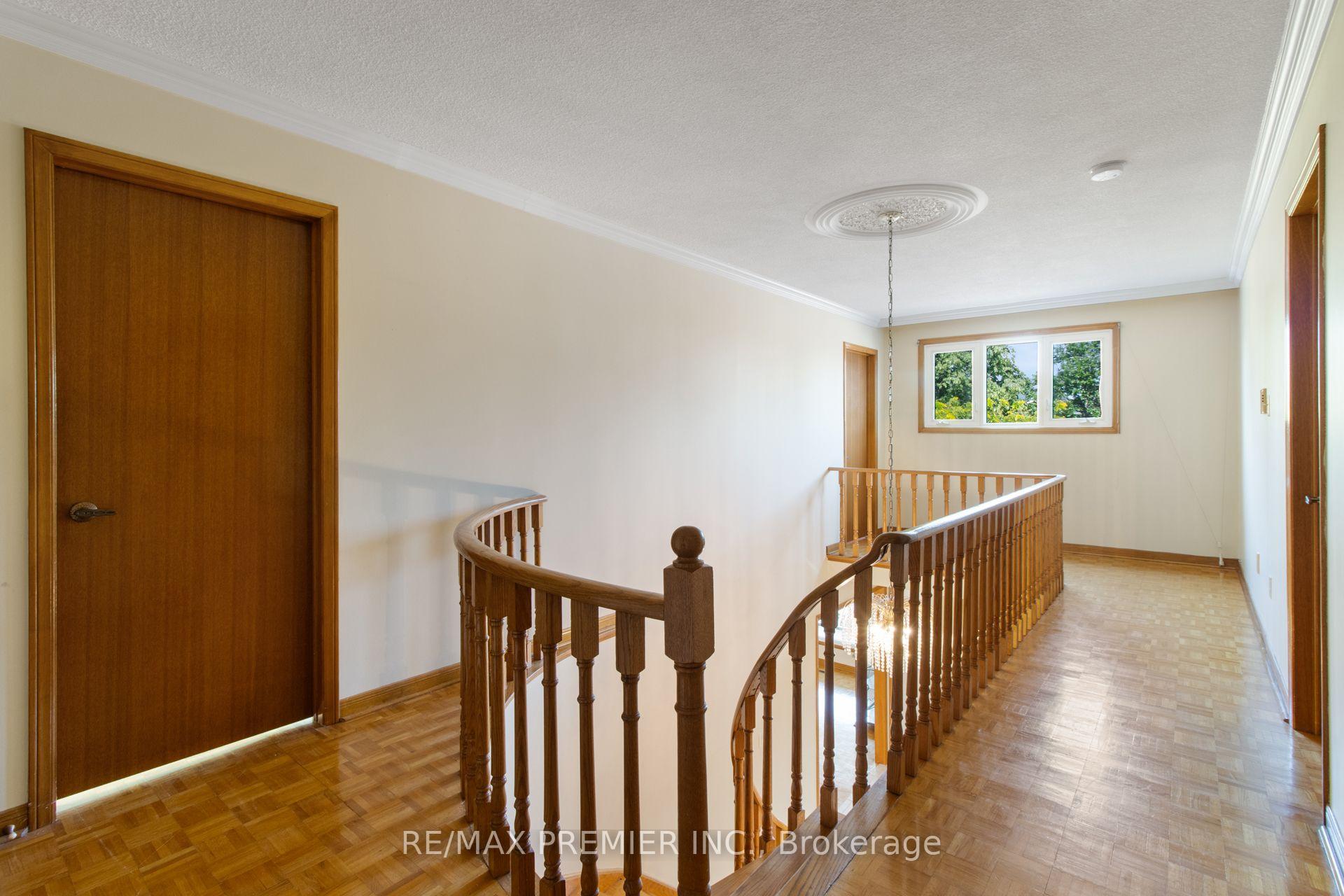 Photo 17 of 28 Marevan Place, Vaughan, East Woodbridge — HOMEH
