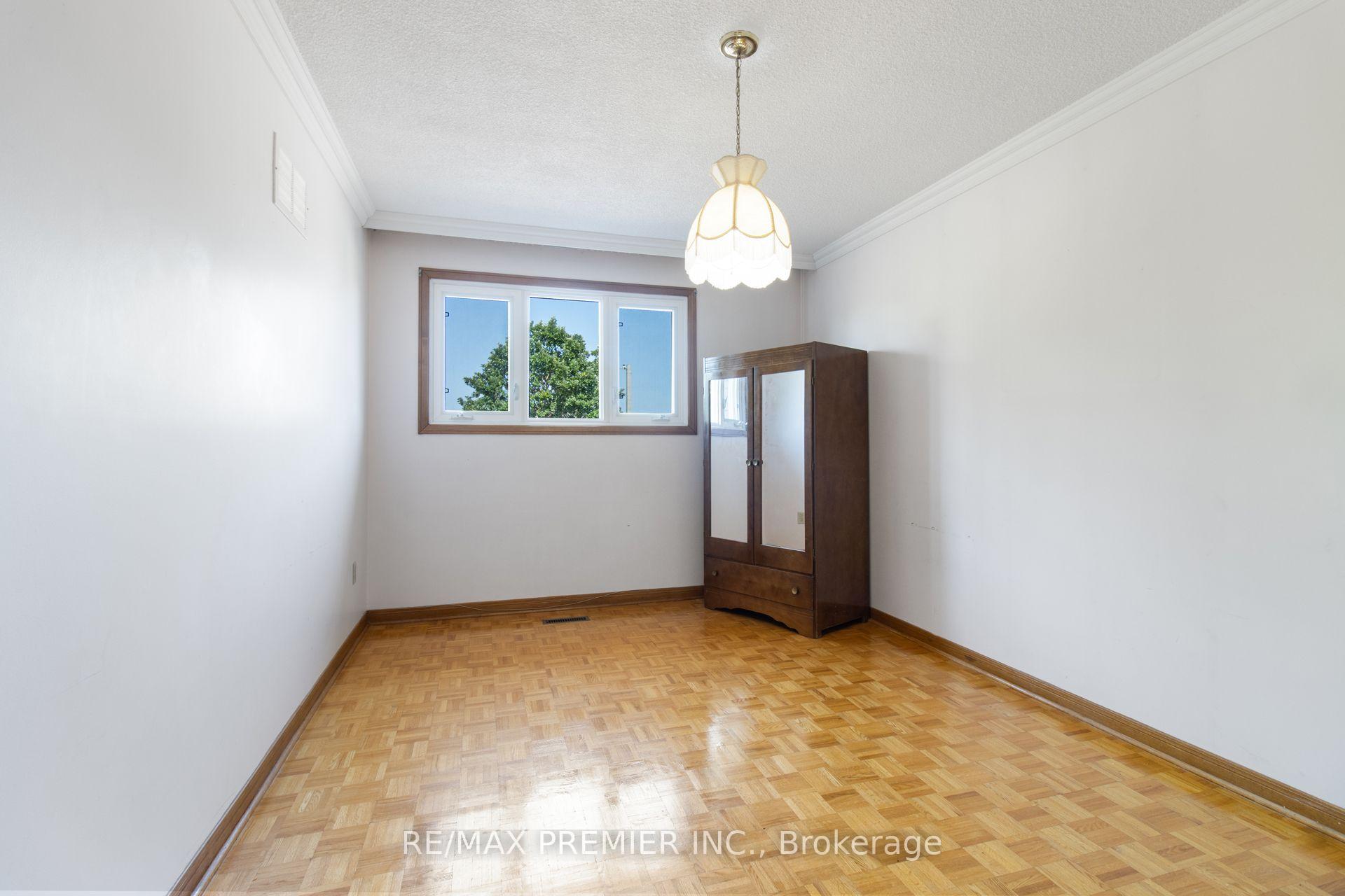 Photo 19 of 28 Marevan Place, Vaughan, East Woodbridge — HOMEH