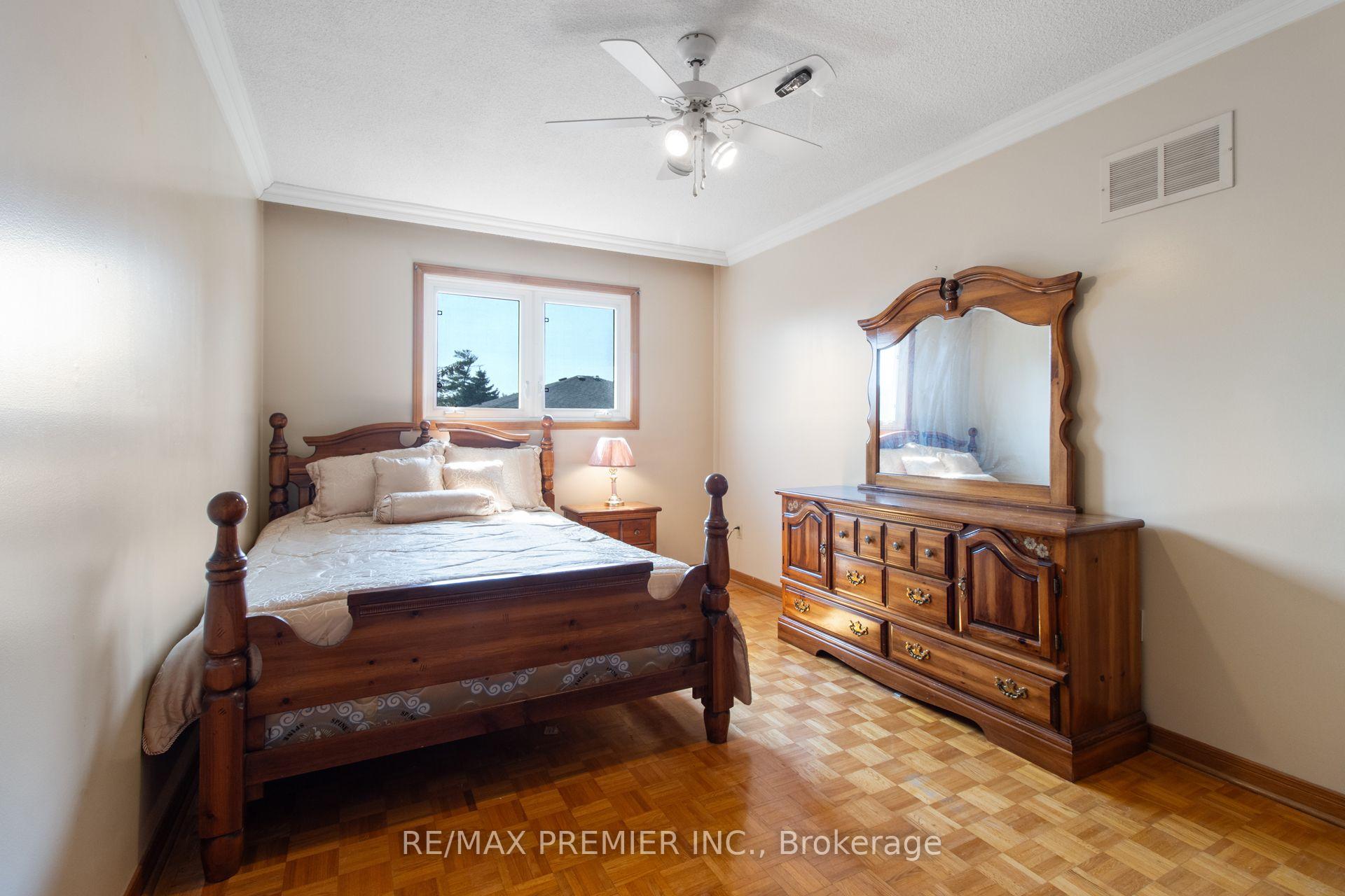 Photo 22 of 28 Marevan Place, Vaughan, East Woodbridge — HOMEH