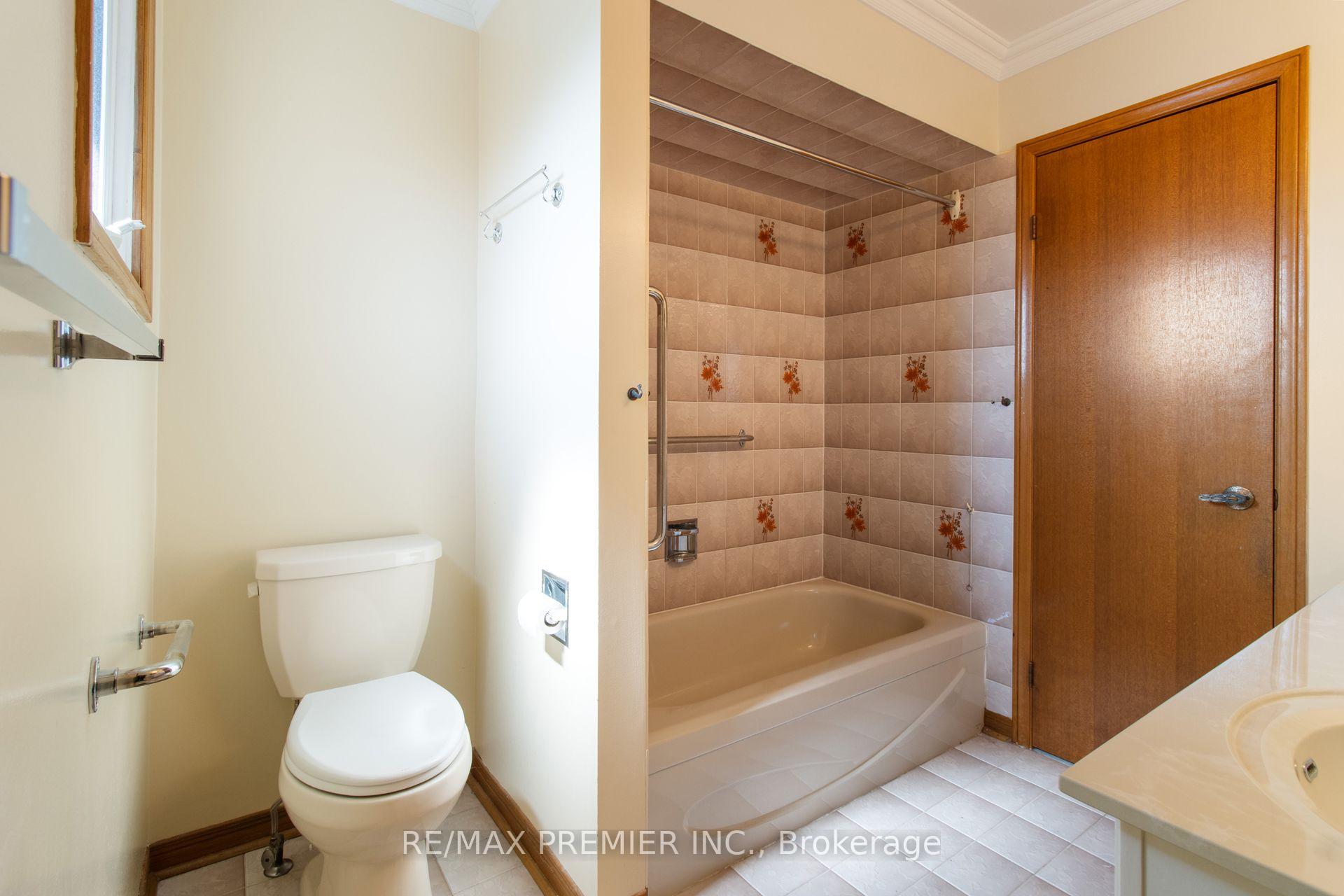 Photo 25 of 28 Marevan Place, Vaughan, East Woodbridge — HOMEH