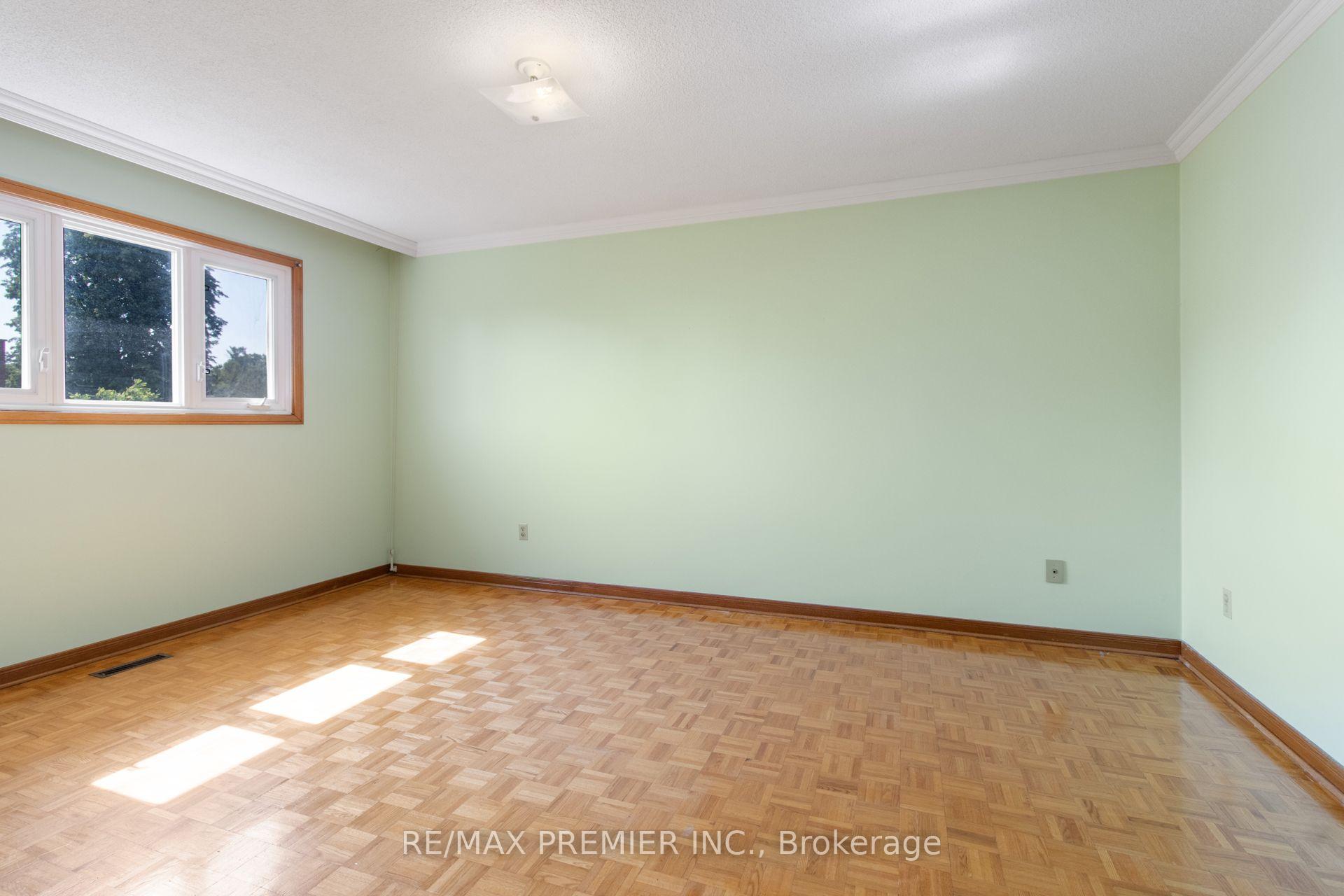 Photo 26 of 28 Marevan Place, Vaughan, East Woodbridge — HOMEH