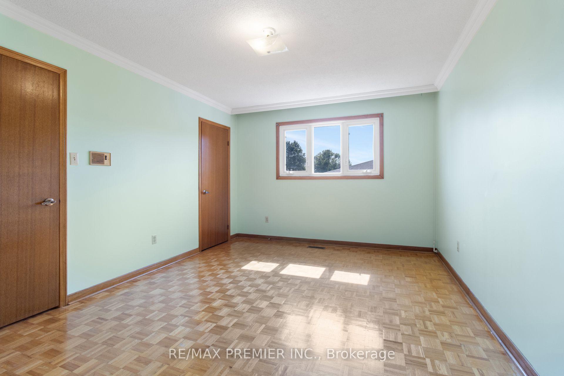 Photo 27 of 28 Marevan Place, Vaughan, East Woodbridge — HOMEH