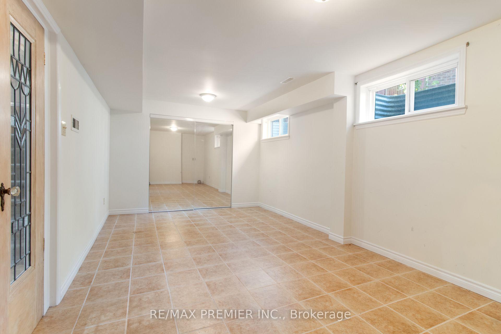 Photo 33 of 28 Marevan Place, Vaughan, East Woodbridge — HOMEH