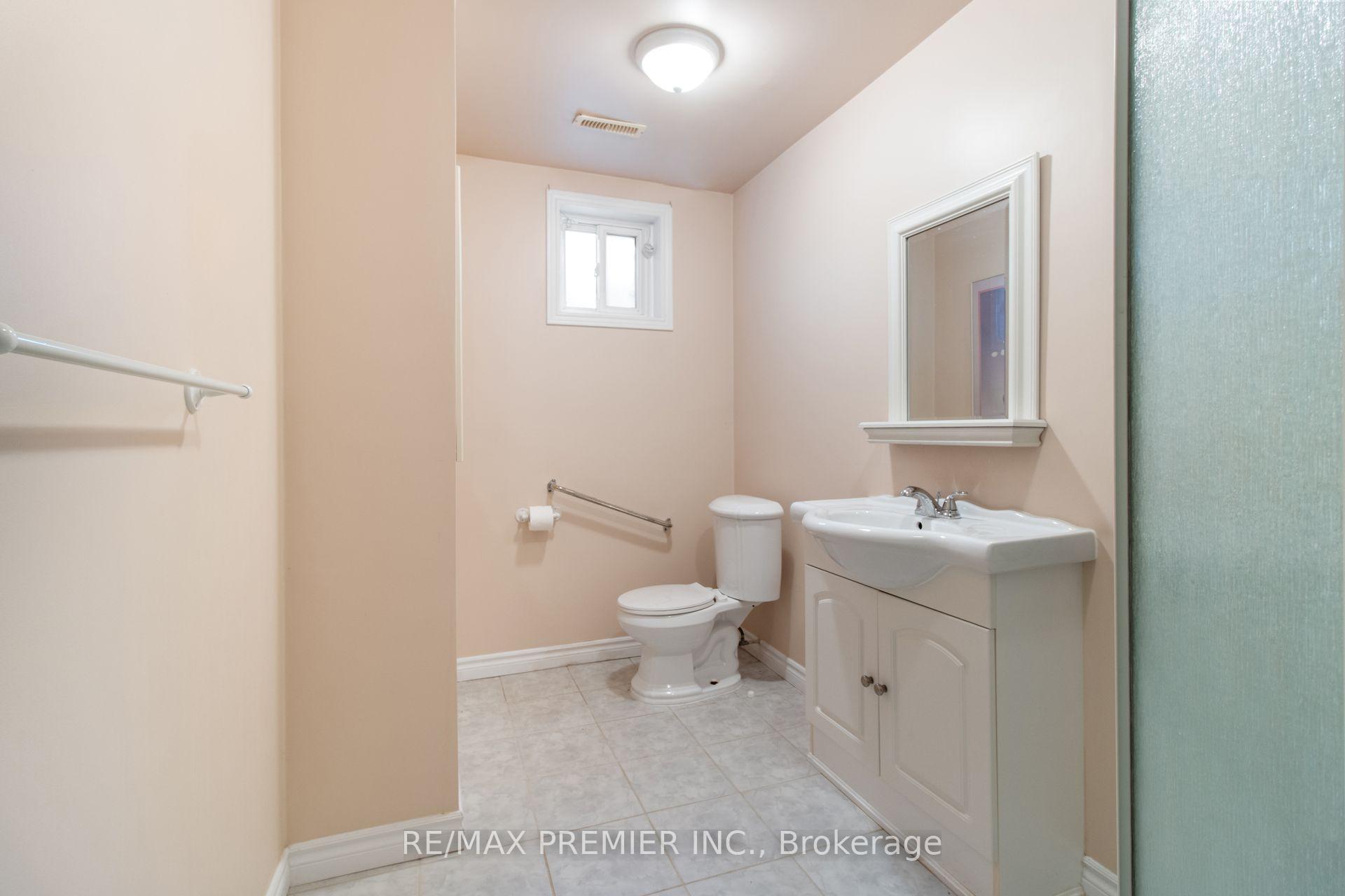 Photo 35 of 28 Marevan Place, Vaughan, East Woodbridge — HOMEH