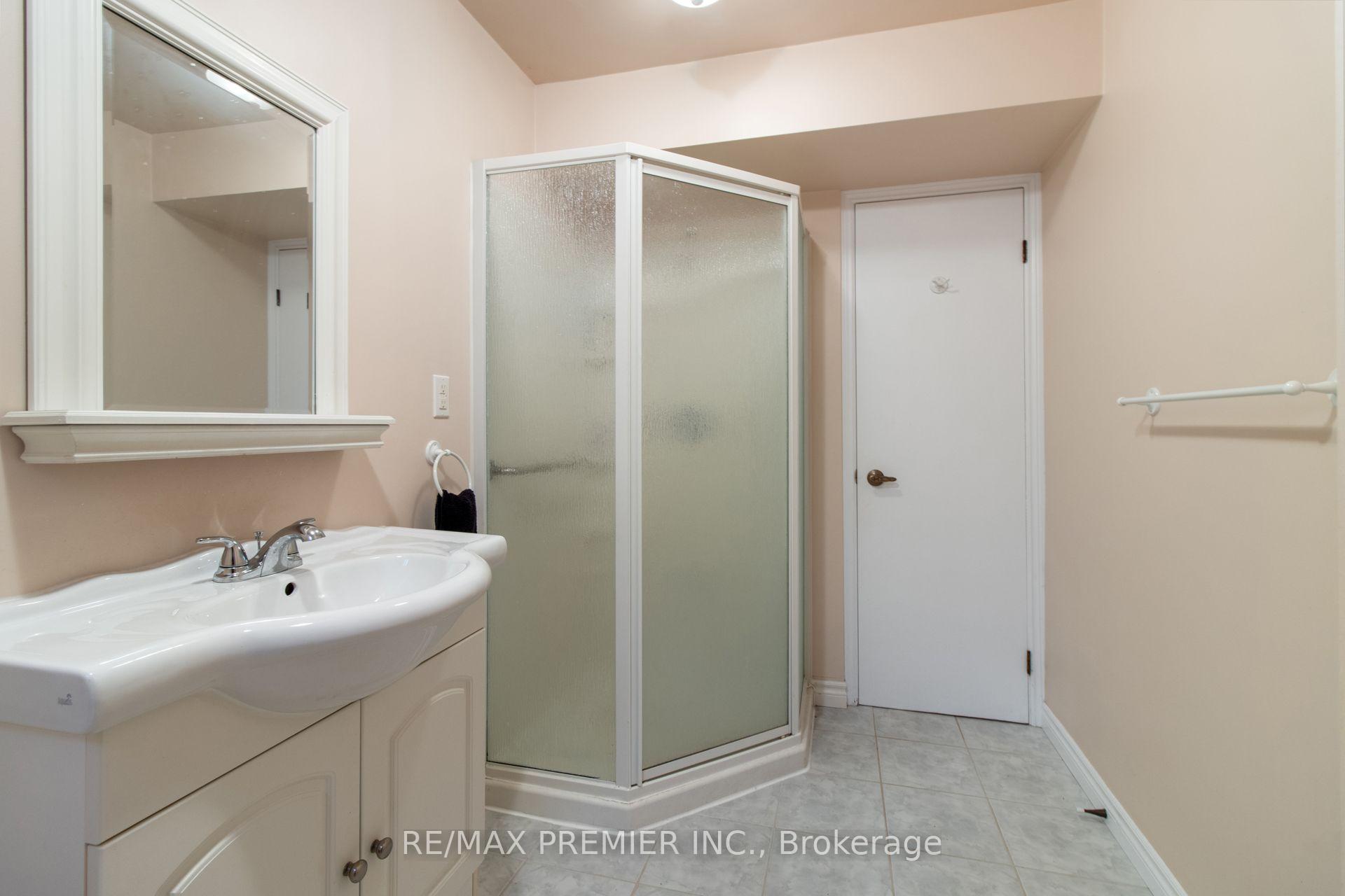 Photo 36 of 28 Marevan Place, Vaughan, East Woodbridge — HOMEH