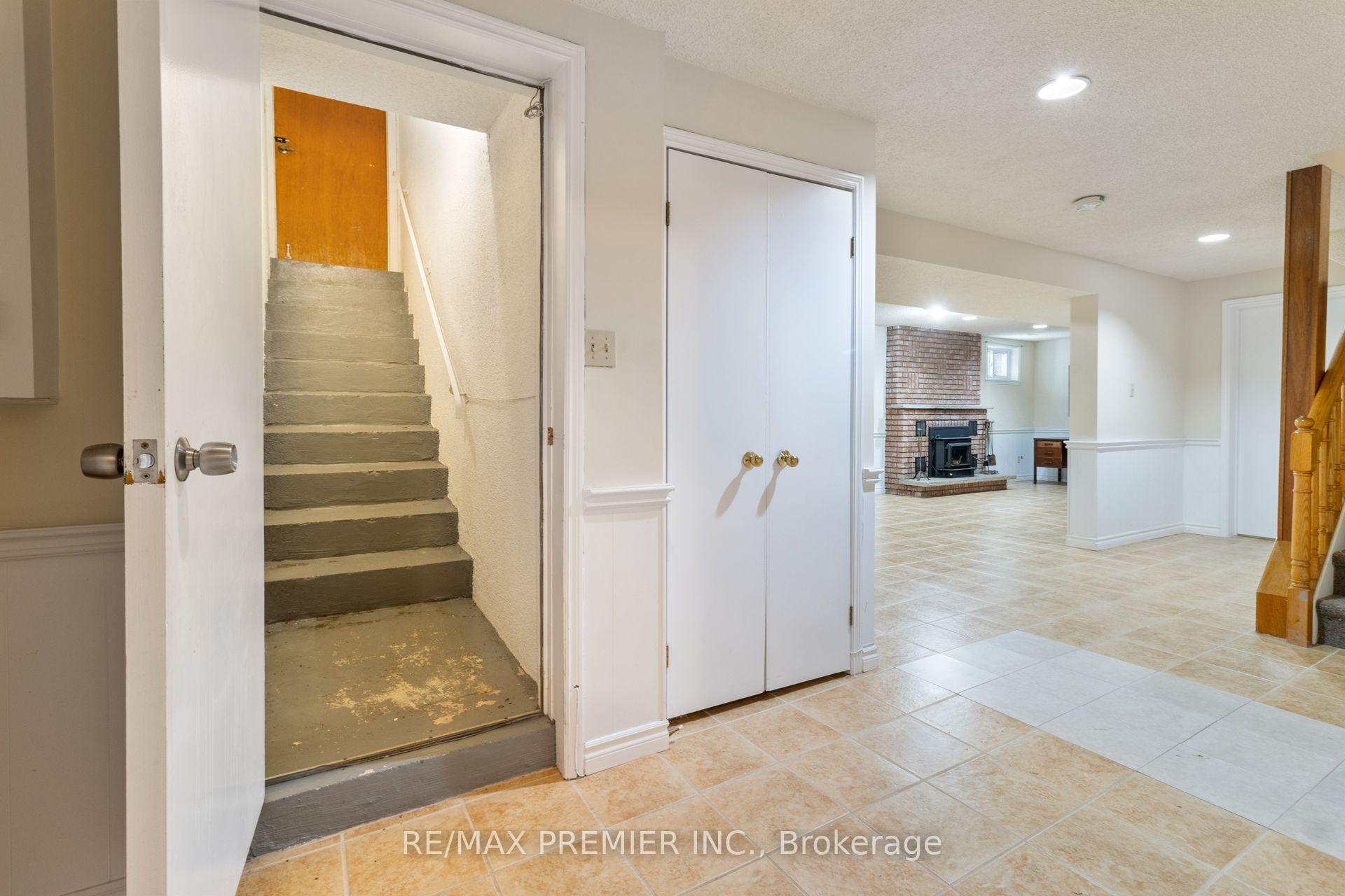 Photo 38 of 28 Marevan Place, Vaughan, East Woodbridge — HOMEH