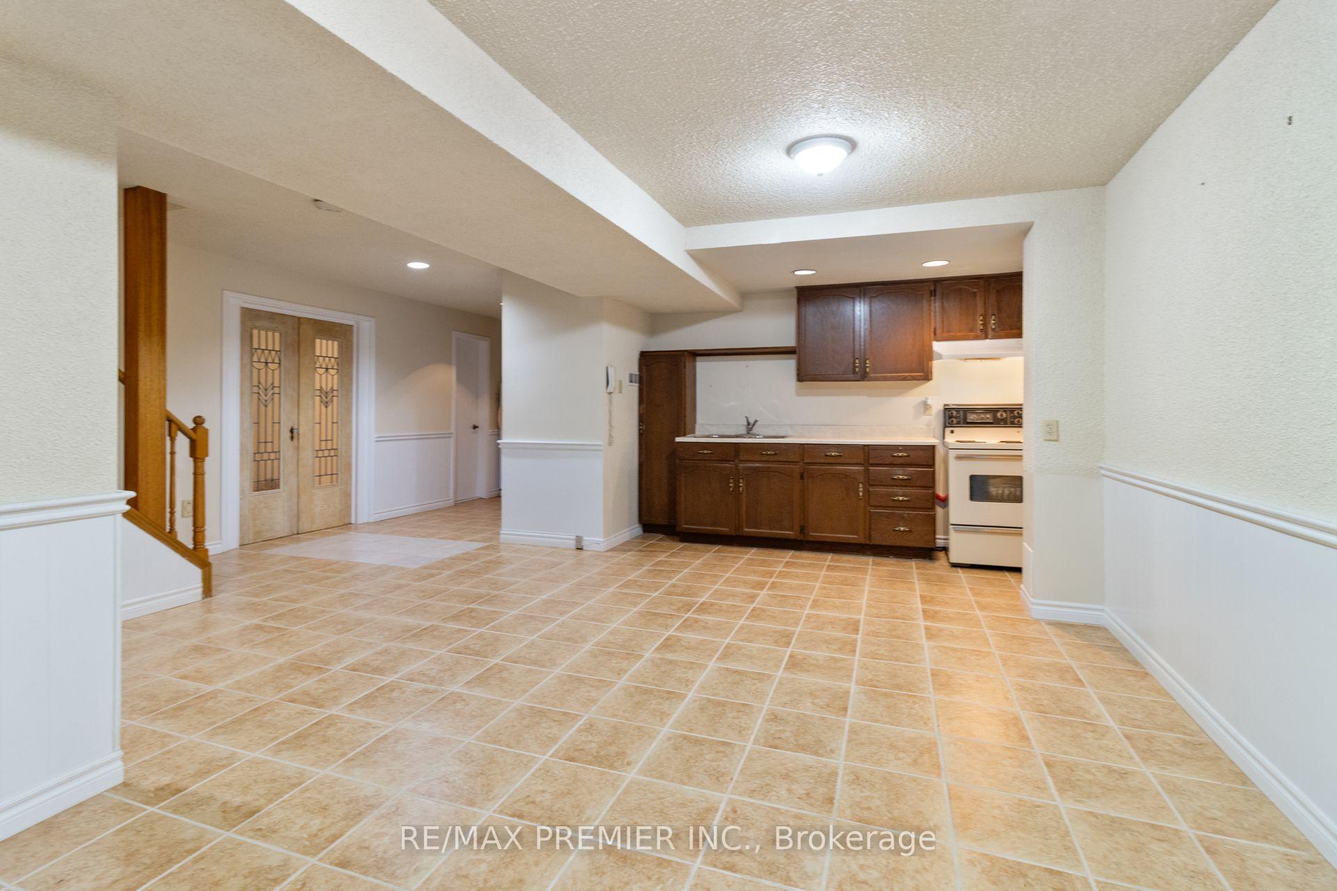Photo 42 of 28 Marevan Place, Vaughan, East Woodbridge — HOMEH