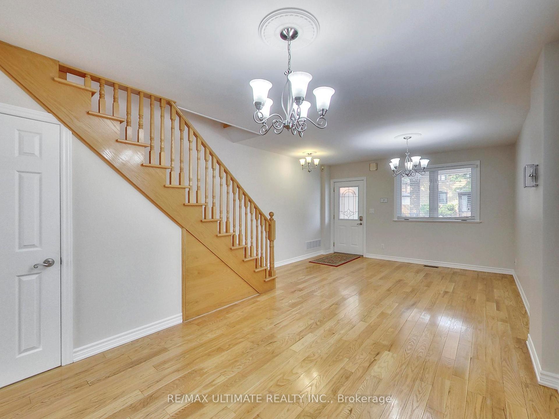 Photo 4 of Unit Upper, 19 Glenora Avenue, Toronto, Oakwood Village — HOMEH