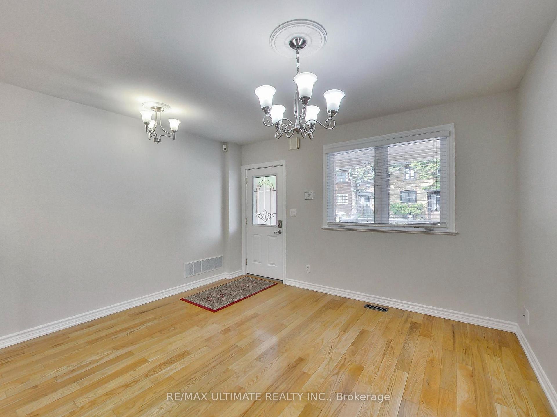 Photo 7 of Unit Upper, 19 Glenora Avenue, Toronto, Oakwood Village — HOMEH