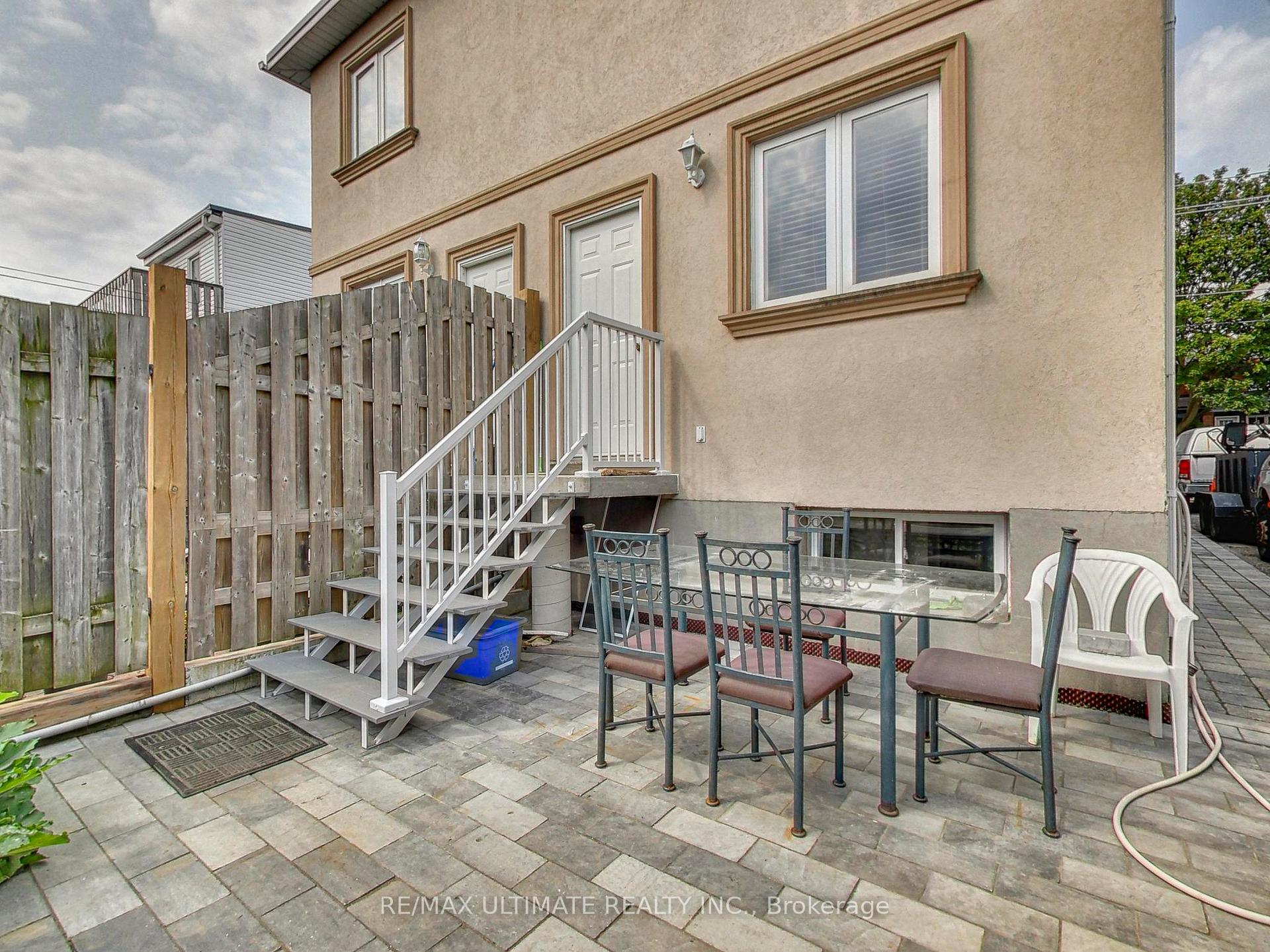 Photo 26 of Unit Upper, 19 Glenora Avenue, Toronto, Oakwood Village — HOMEH