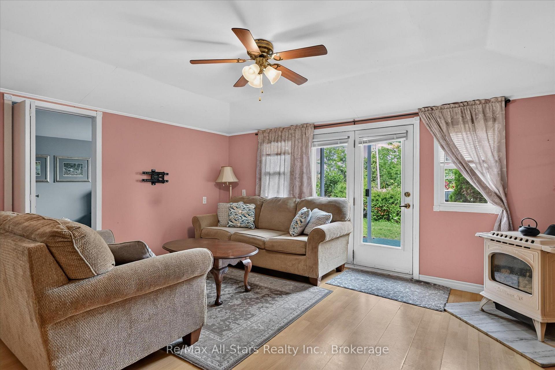 Photo 7 of 3 Leaf Street, Kawartha Lakes, Dunsford — HOMEH