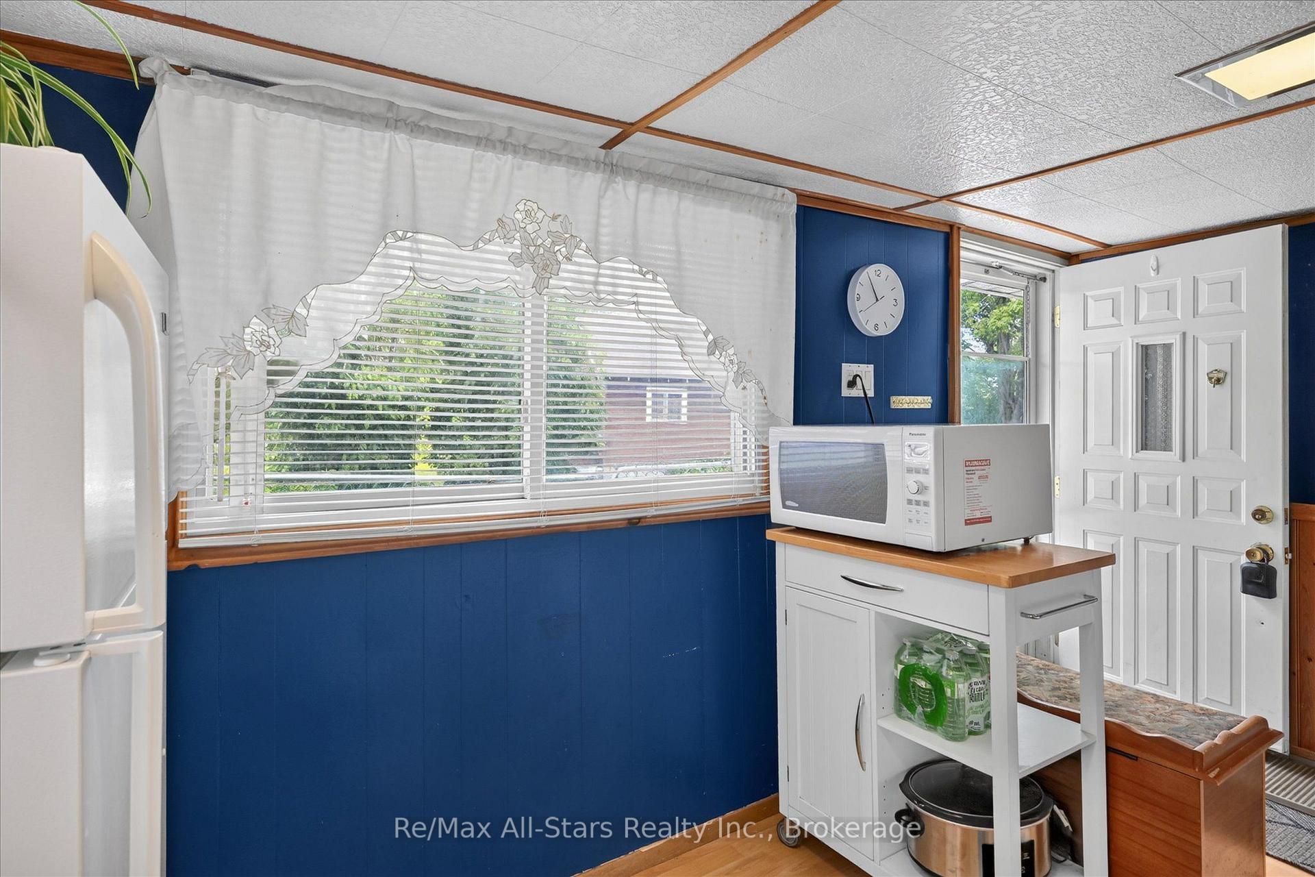 Photo 16 of 3 Leaf Street, Kawartha Lakes, Dunsford — HOMEH