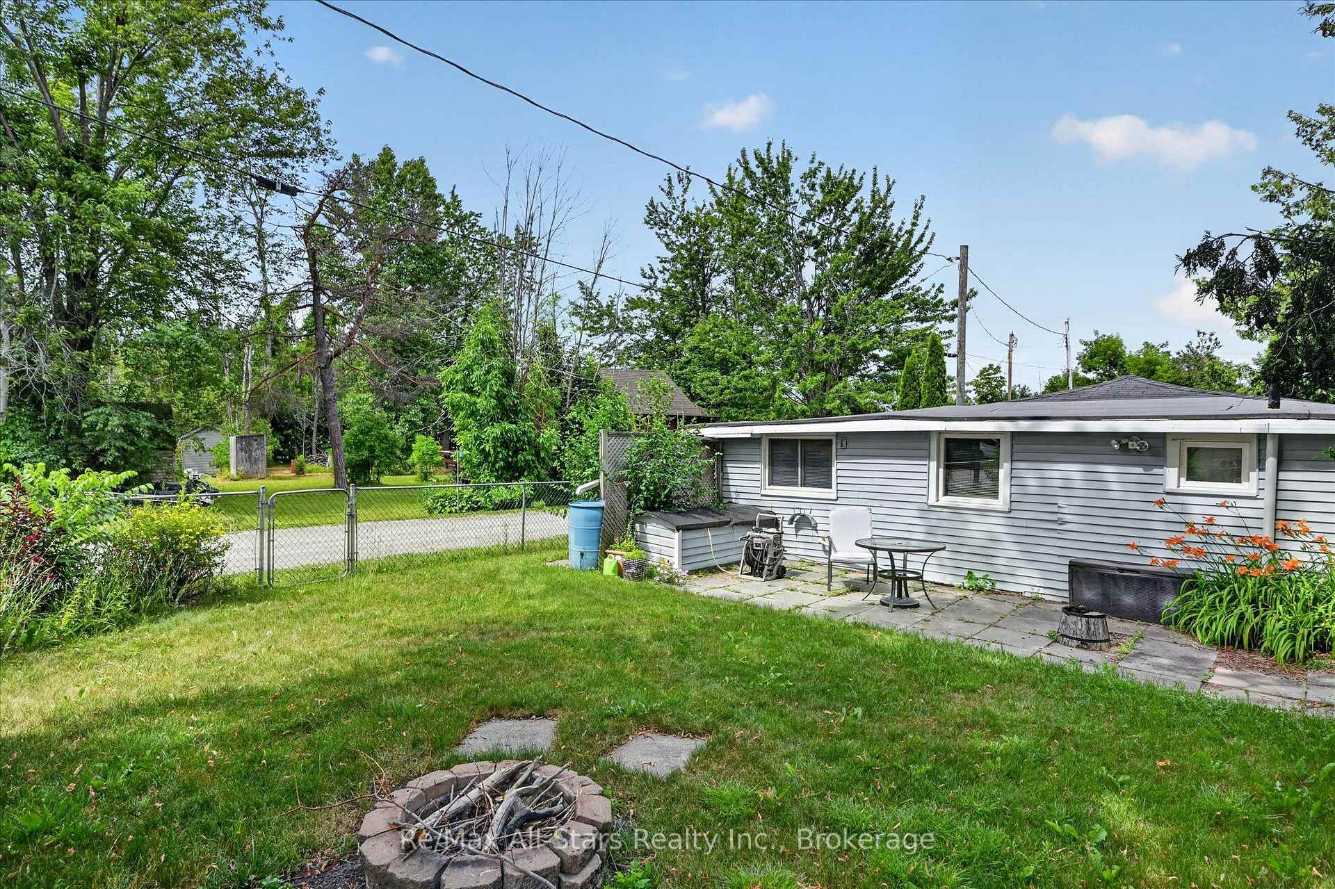 Photo 29 of 3 Leaf Street, Kawartha Lakes, Dunsford — HOMEH