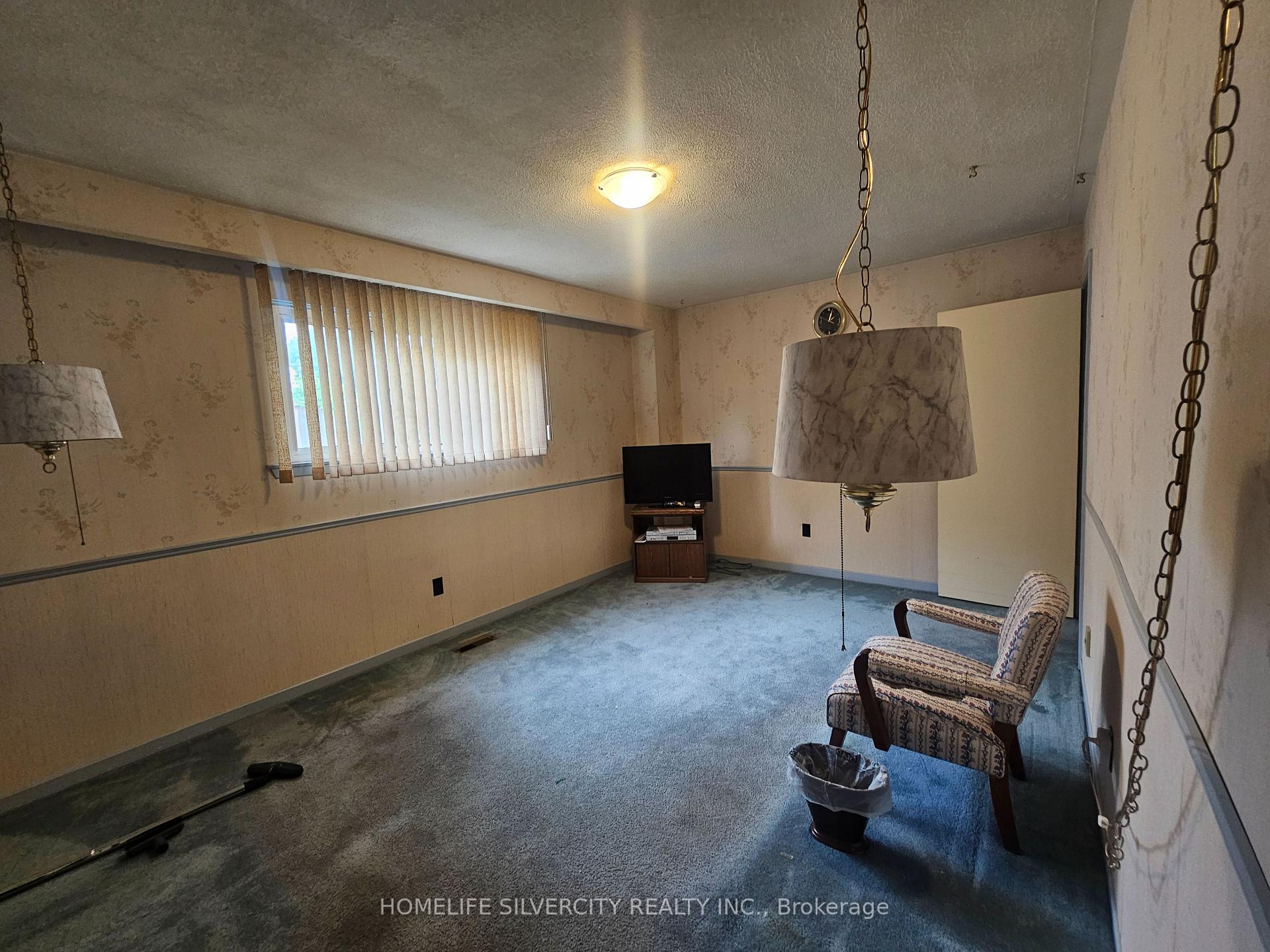 Photo 6 of 7746 Redstone Road, Mississauga, Malton — HOMEH