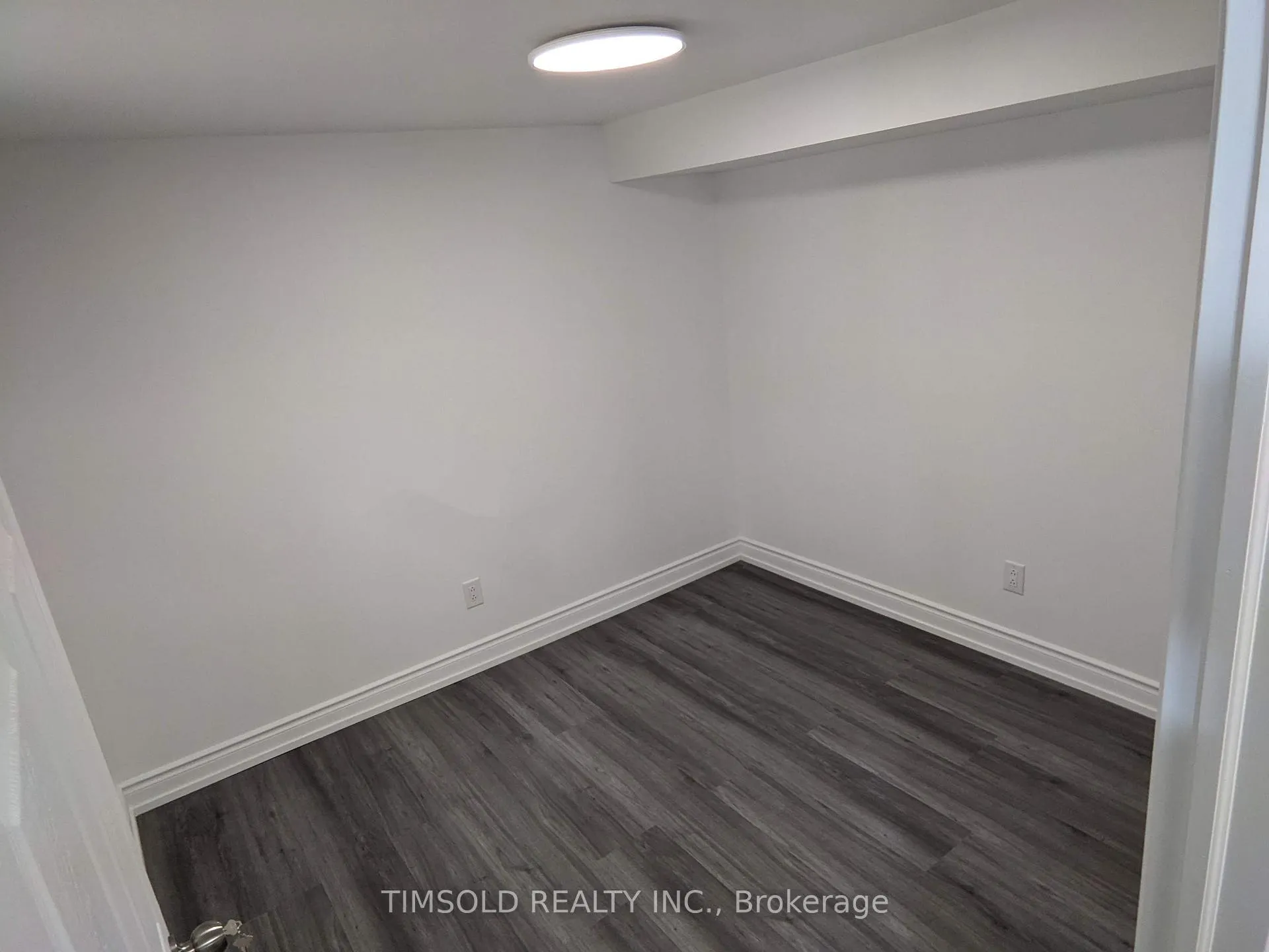 Photo 18 of 25 Pringle Avenue, Markham, Markham Village — HOMEH