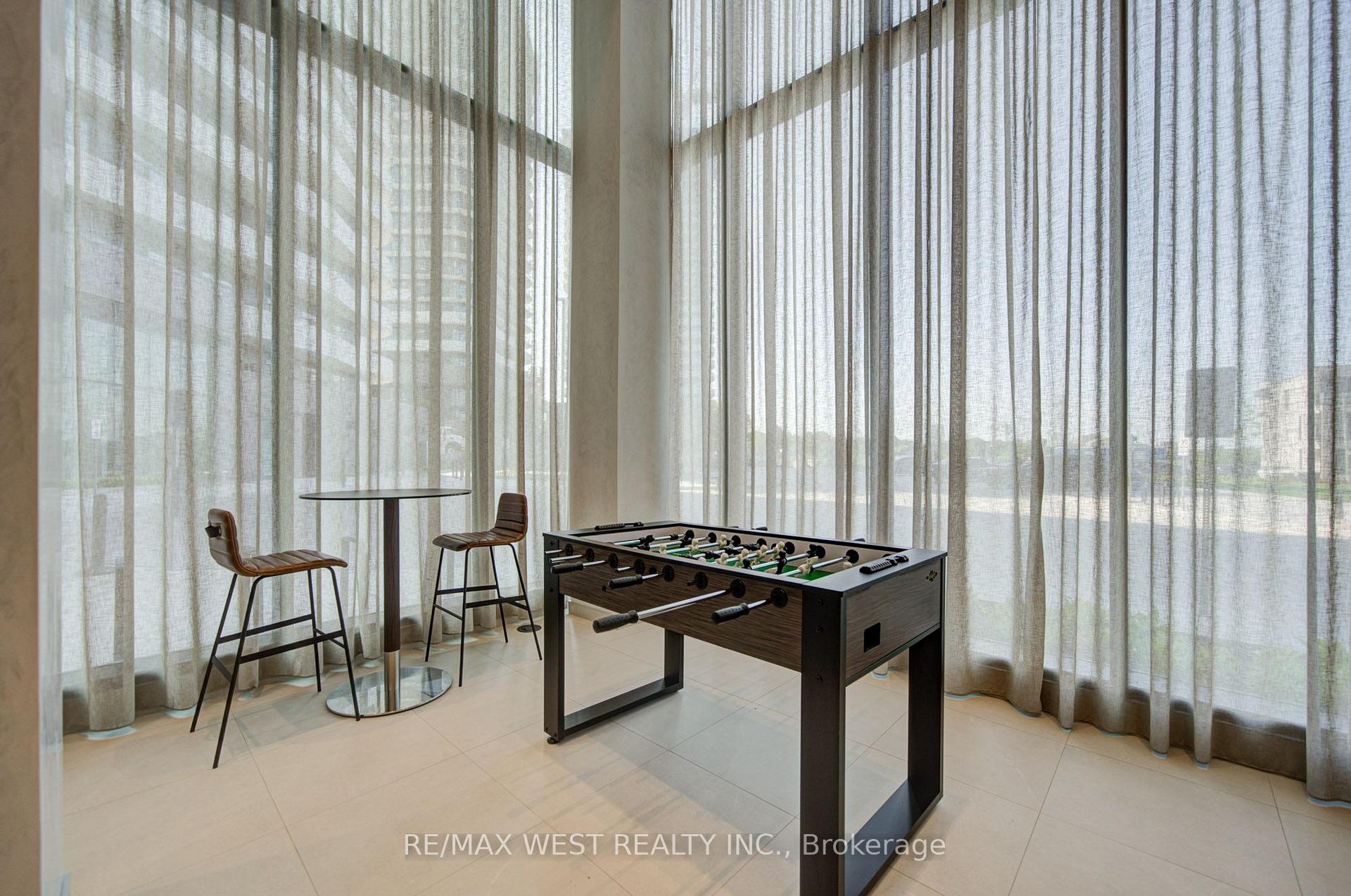 Photo 9 of Unit 2012, 6 Flavelle Trail, Vaughan, Steeles West Industrial — HOMEH