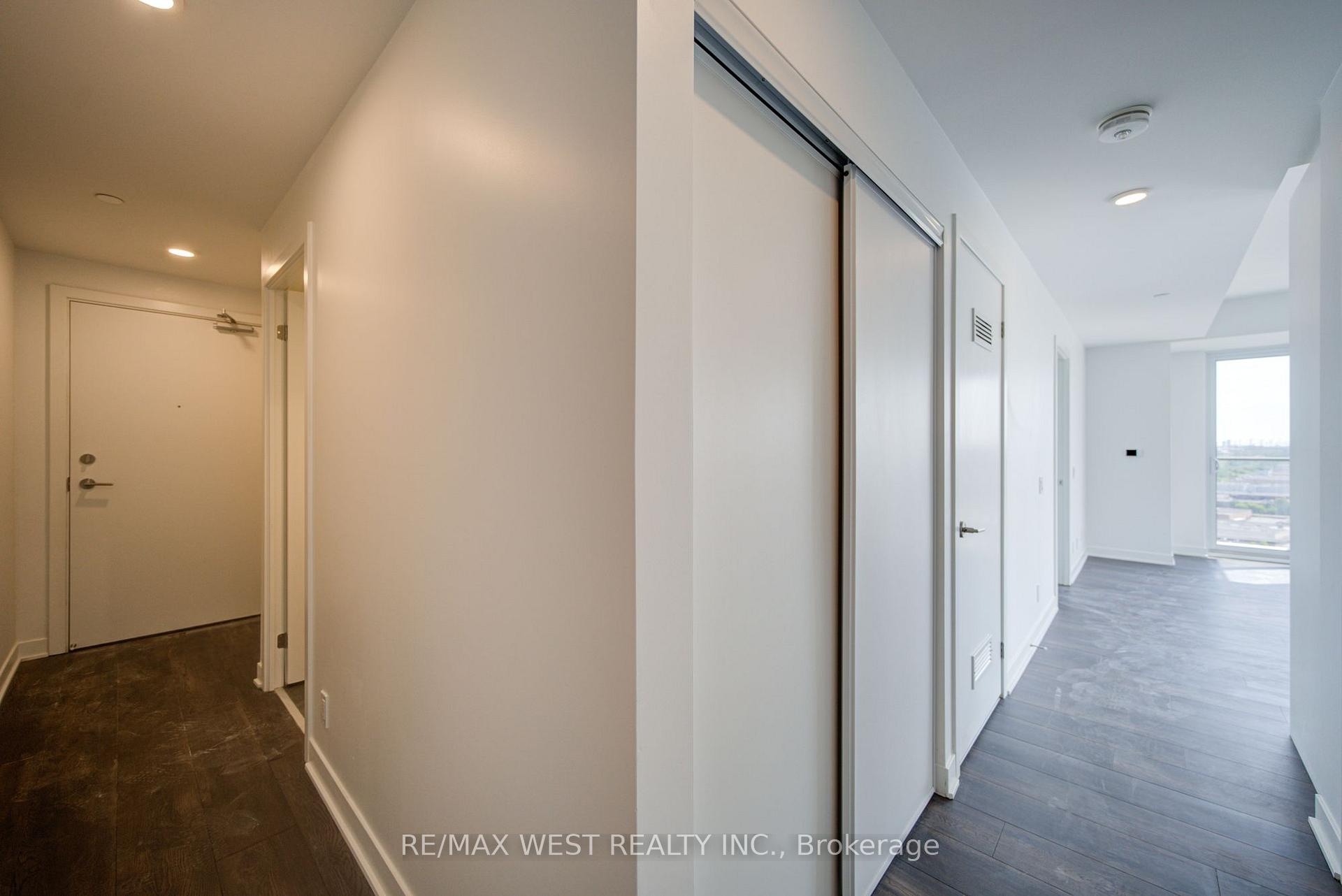 Photo 11 of Unit 2012, 6 Flavelle Trail, Vaughan, Steeles West Industrial — HOMEH