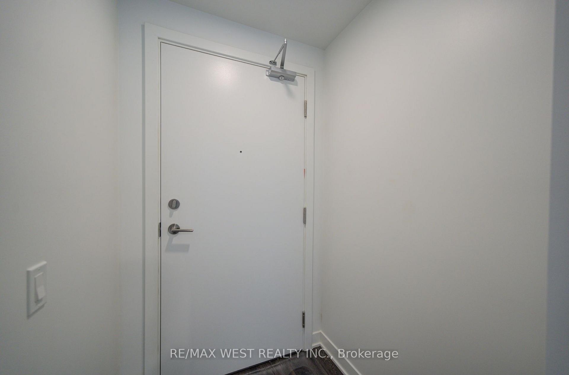 Photo 12 of Unit 2012, 6 Flavelle Trail, Vaughan, Steeles West Industrial — HOMEH