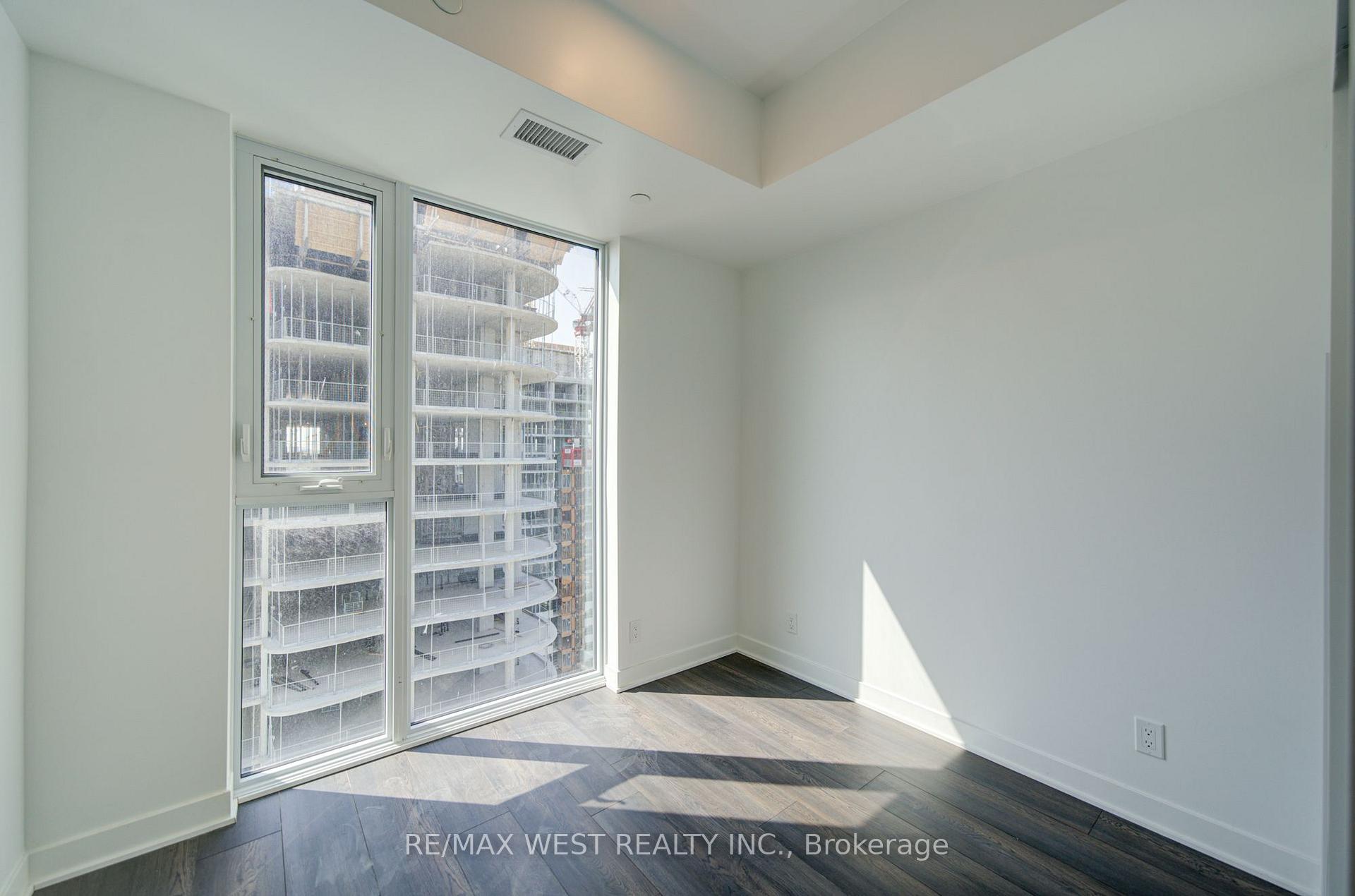 Photo 16 of Unit 2012, 6 Flavelle Trail, Vaughan, Steeles West Industrial — HOMEH