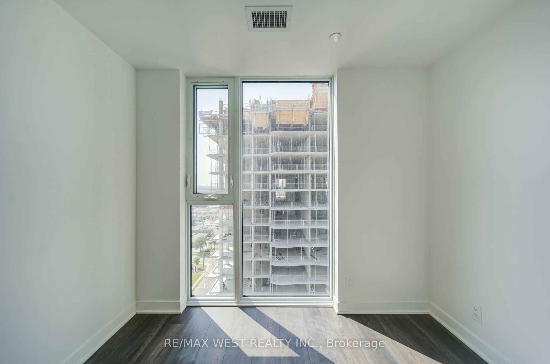 Photo 17 of Unit 2012, 6 Flavelle Trail, Vaughan, Steeles West Industrial — HOMEH