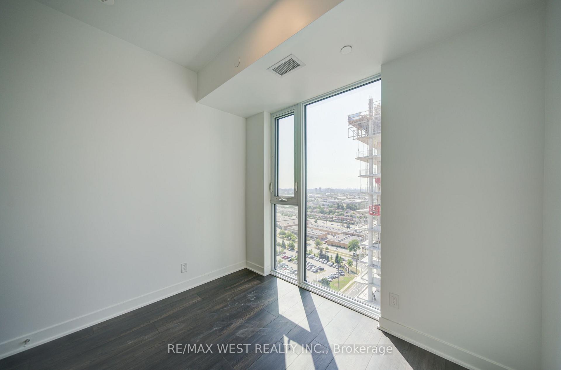 Photo 18 of Unit 2012, 6 Flavelle Trail, Vaughan, Steeles West Industrial — HOMEH