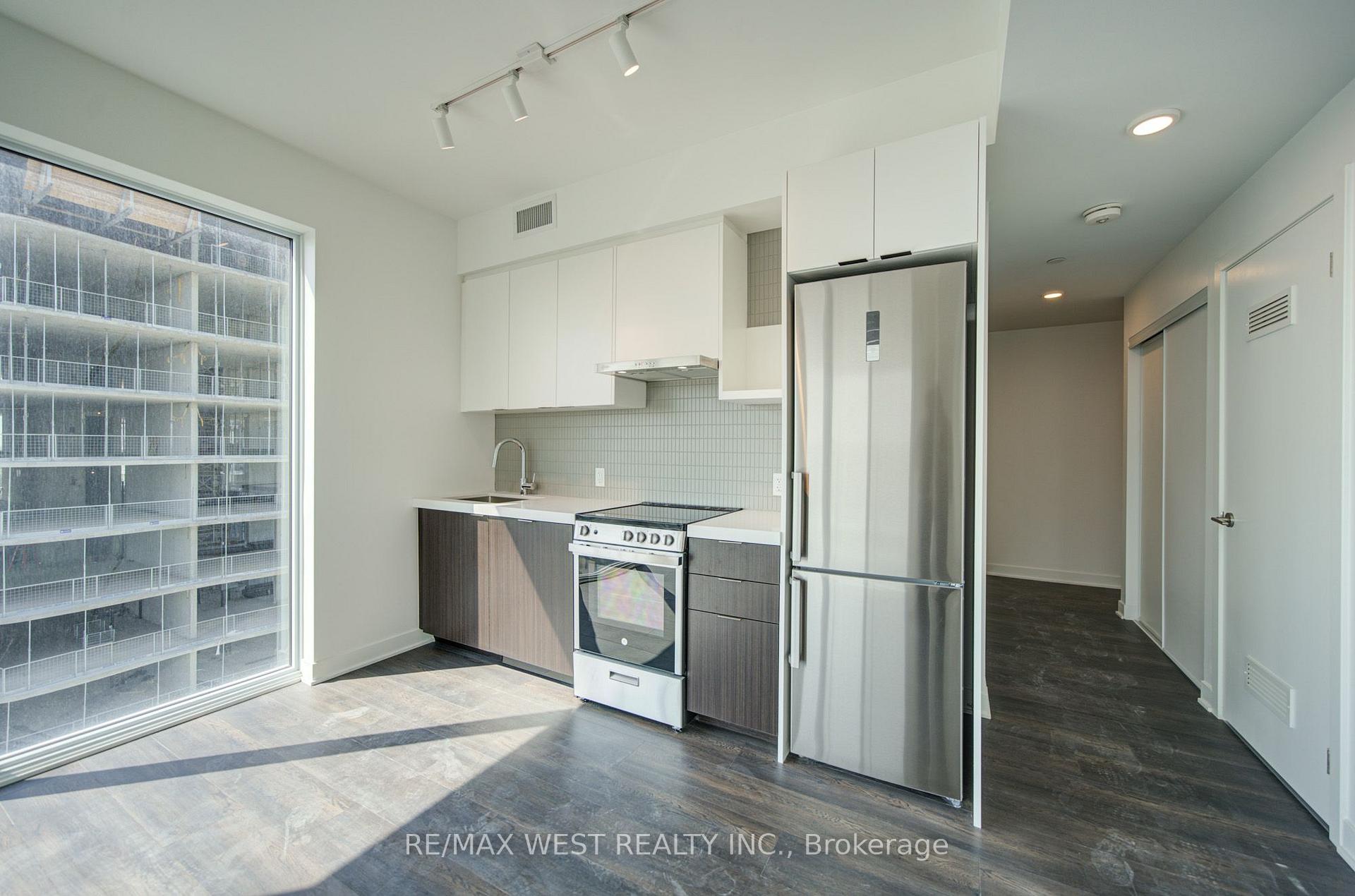 Photo 22 of Unit 2012, 6 Flavelle Trail, Vaughan, Steeles West Industrial — HOMEH